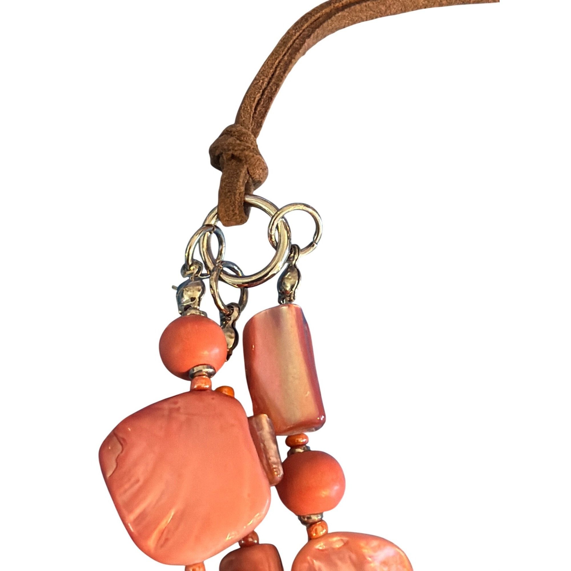 Other Vintage Peach Coral Dyed Shell Beads Necklace Leather Cord S Size ONE SIZE - 3 Thumbnail