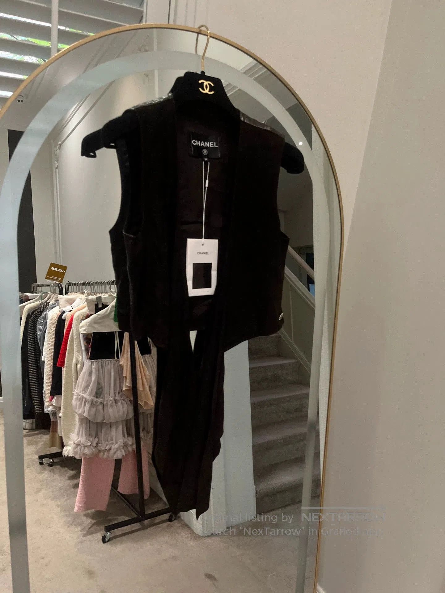 Chanel Chanel Suede Shearling Vest FR38. Size US M / EU 48-50 / 2 - 1 Thumbnail