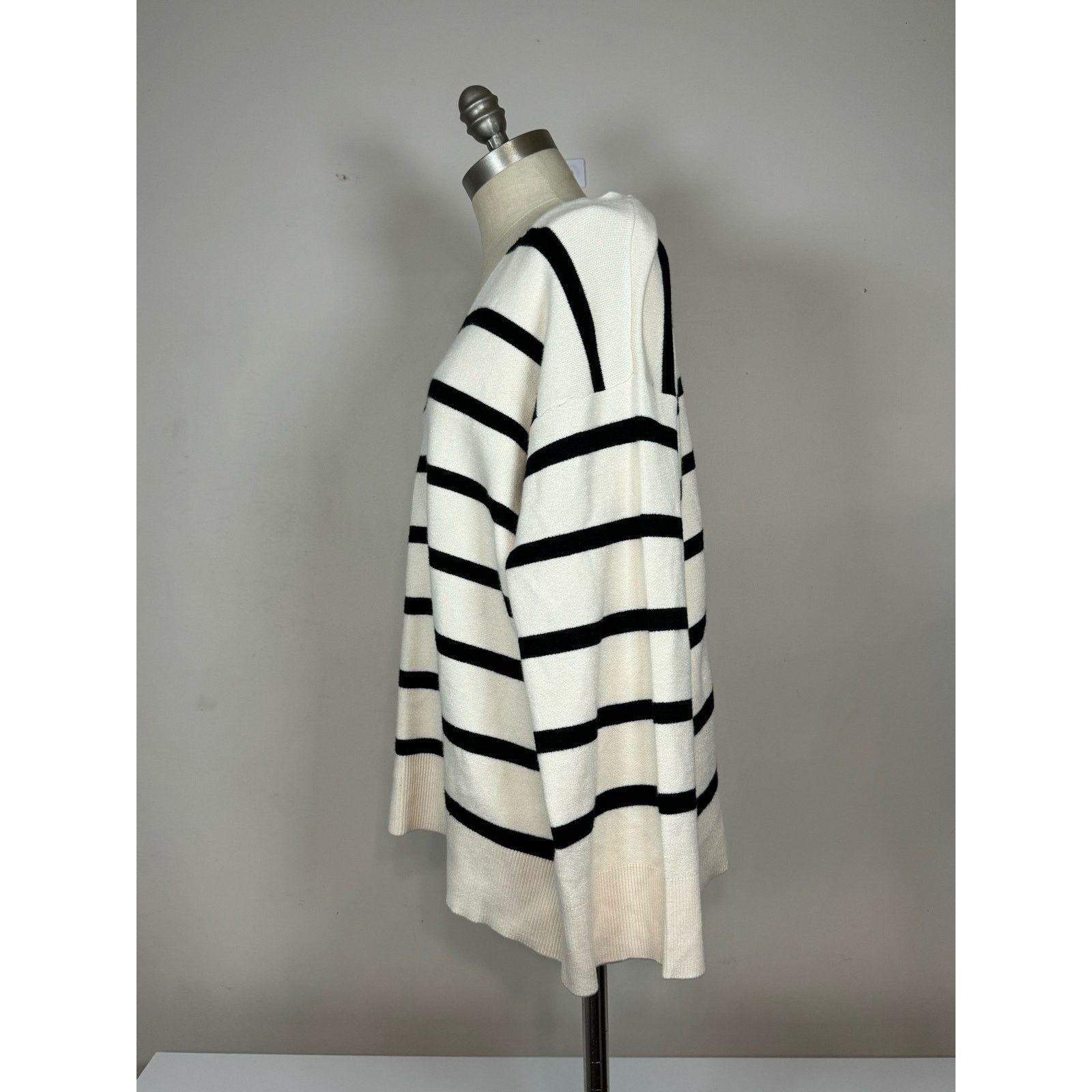 Unknown London Vero Moda Curve Striped Sweater in Ecru Women’s Size L USED Size XL / US 12-14 / IT 48-50 - 3 Thumbnail