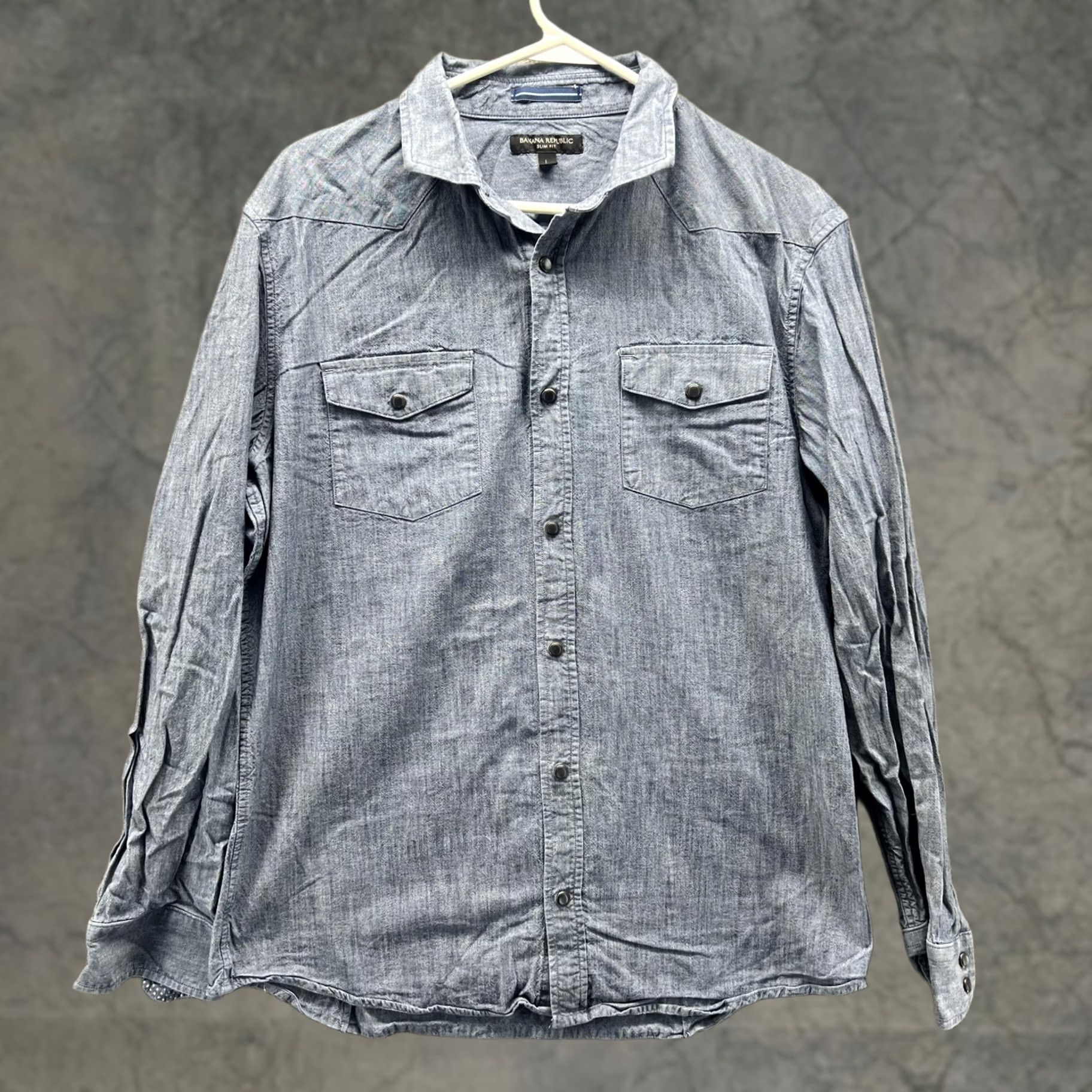 Banana Republic Banana Republic Shirt Mens Large Blue Chambray Long Sleeve Button Front Slim Size US L / EU 52-54 / 3 - 1 Thumbnail