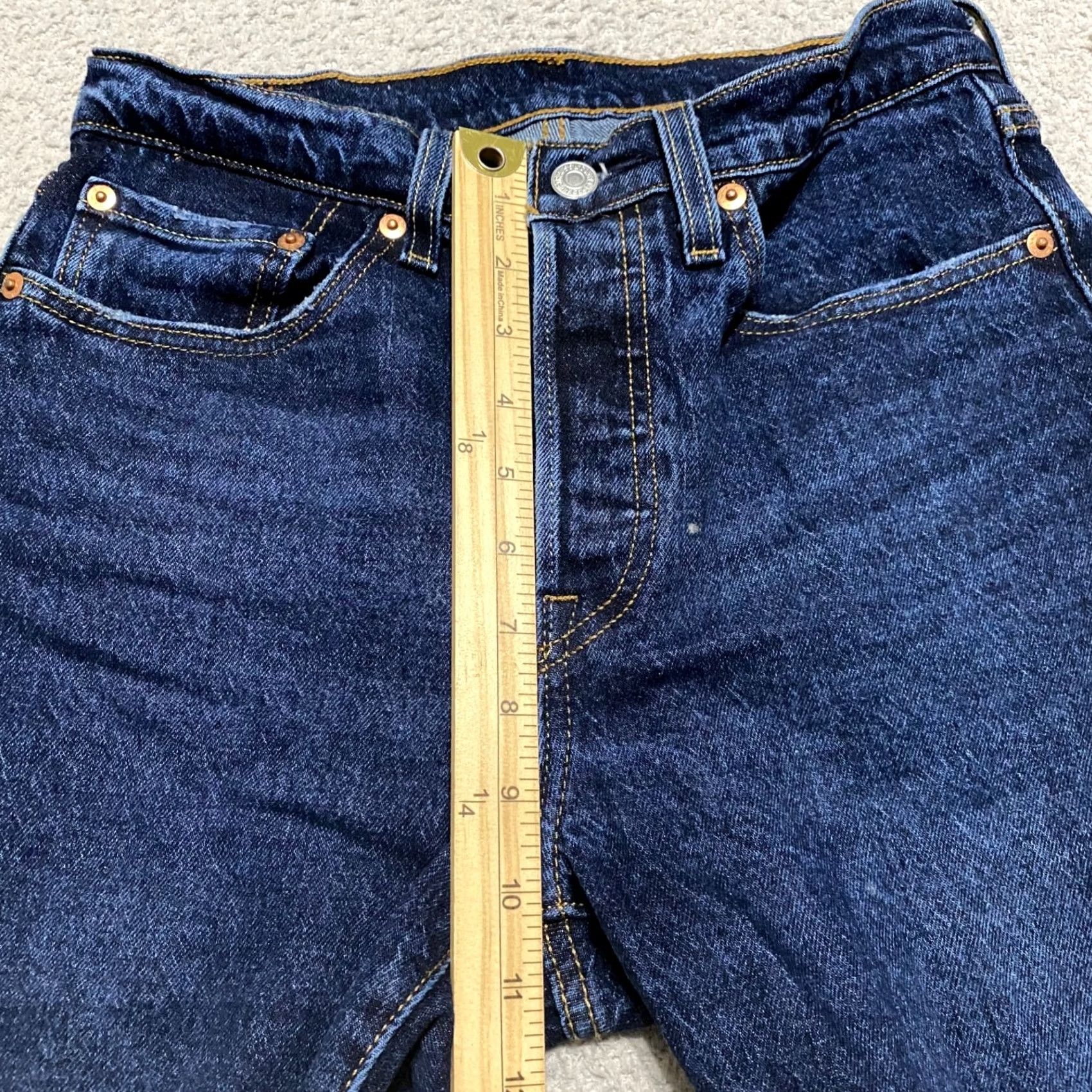 Levi's Levi's 501 Jeans Mens sz 26x28 Dark Wash Blue Denim Straight High Rise Size US 26 / EU 42 - 7 Thumbnail