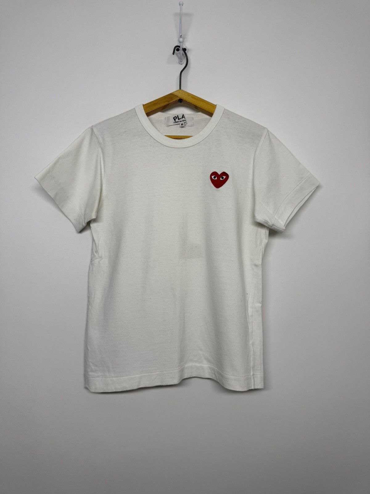 Comme des Garcons Comme des Garcons Play Logo Luxury T Shirt Size US M / EU 48-50 / 2 - 2 Thumbnail