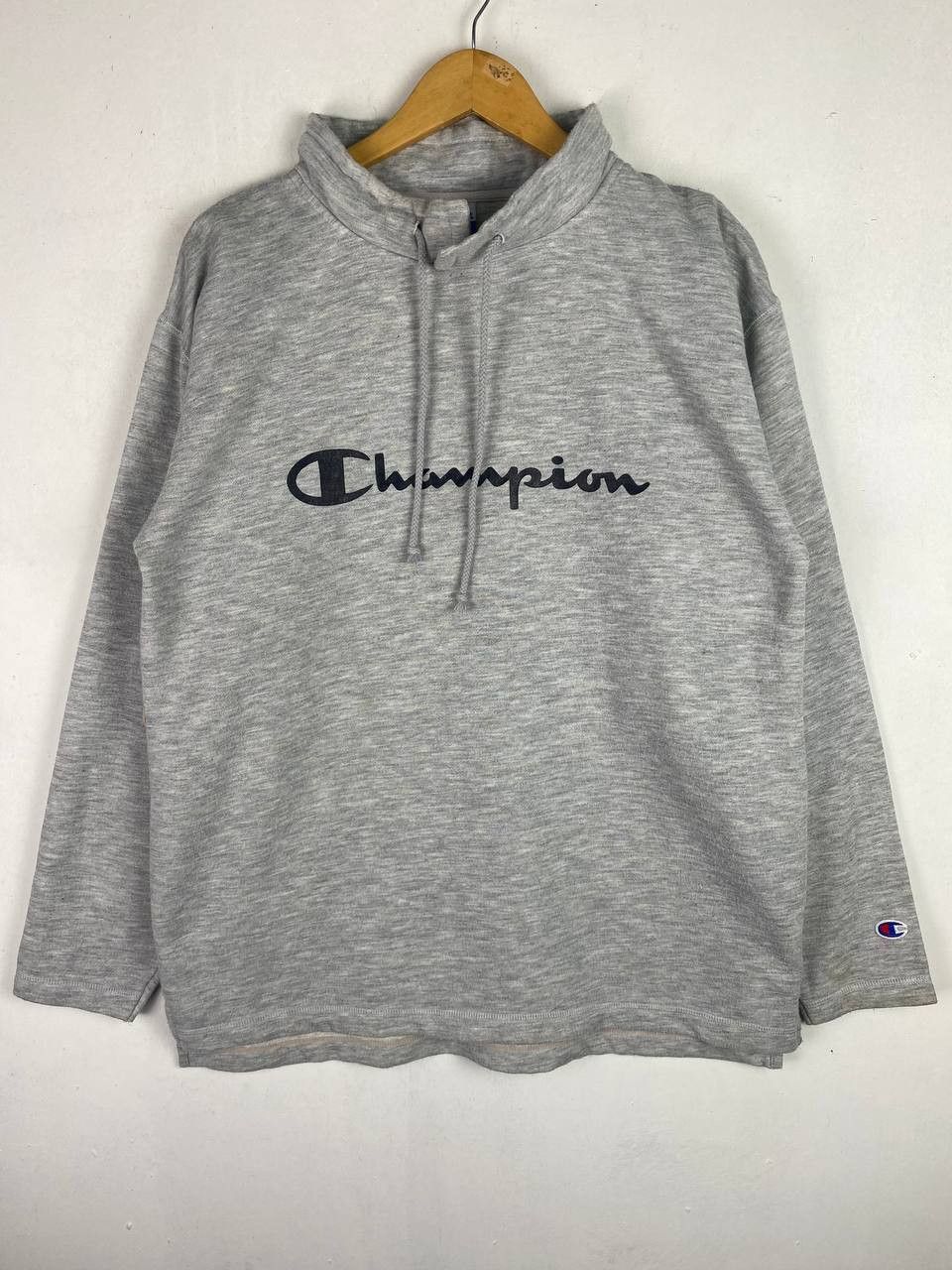 Champion vintage champion sweatshirt very nice design Size US L / EU 52-54 / 3 - 1 Thumbnail