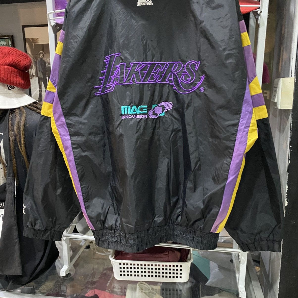 Starter VINTAGE‼️Lakers Sponsor By MAG Innovision Starter Jacket Size US L / EU 52-54 / 3 - 4 Thumbnail