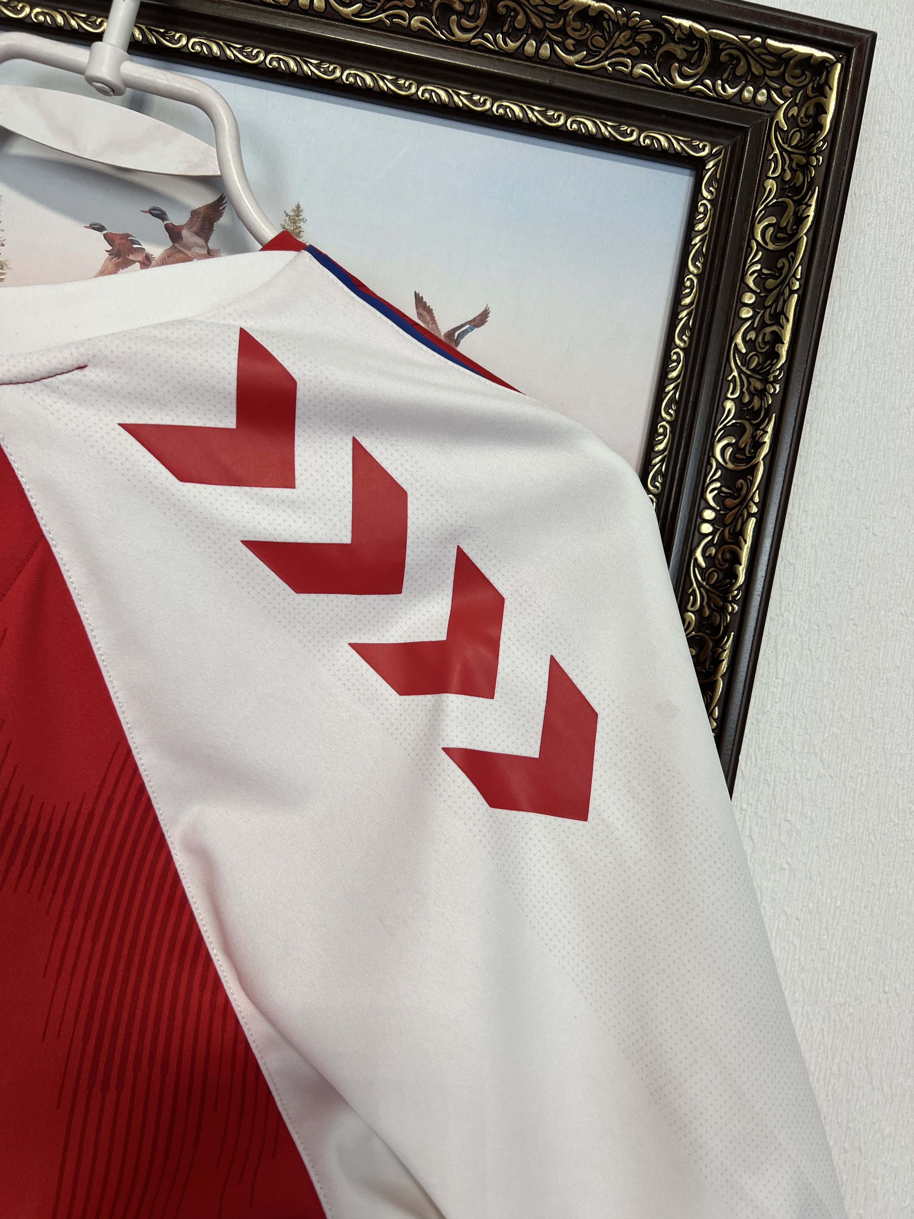 Hummel Denmark football shirt Soccer #19 Wind Jersey Trikot Rare Size US XL / EU 56 / 4 - 12 Thumbnail