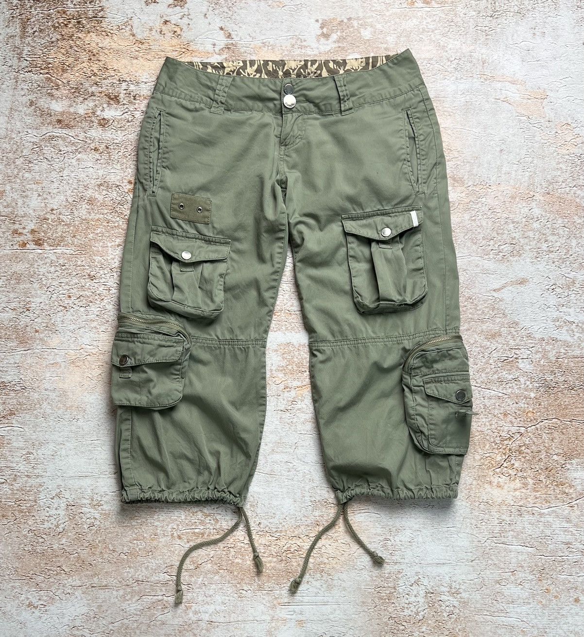 image of Bench Vintage Multi Pocket Cargo Capris in Khaki, Women's (Size 28)