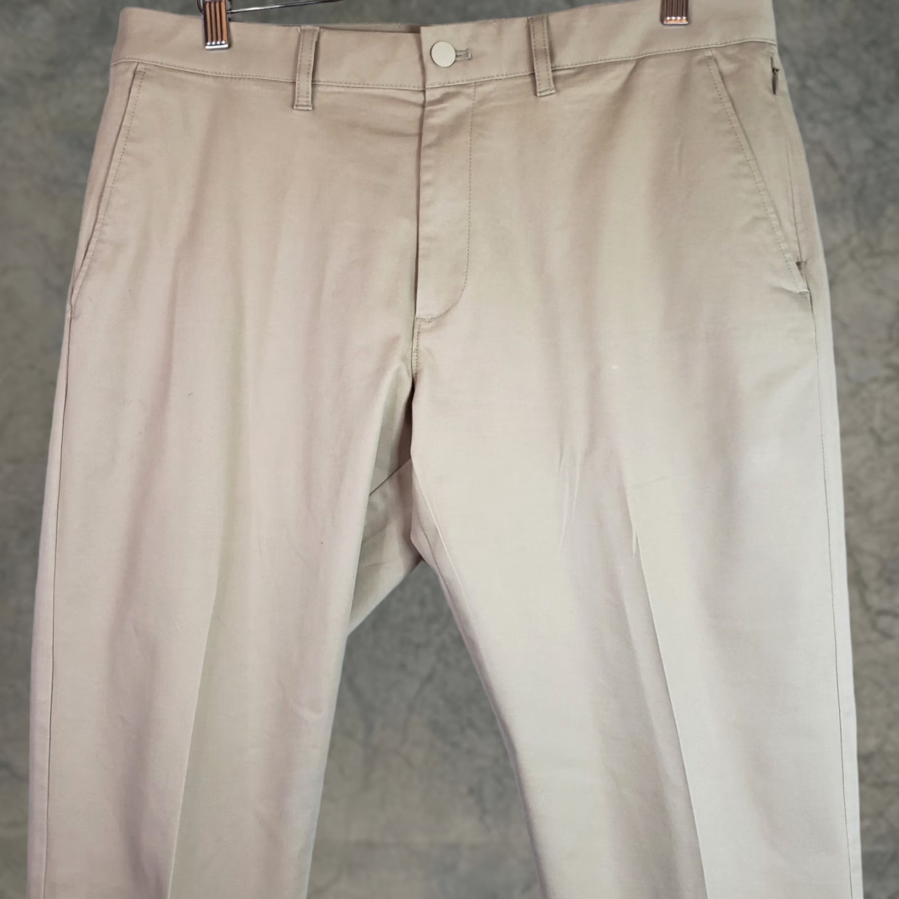 J.Crew J.CREW Flex Thompson Chino Pants Men Regular Straight tan khaki 35x32 Slim? (Note: There is a potential ambiguity here.) Size US 35 - 1 Thumbnail