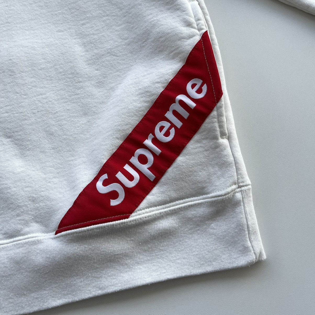 Supreme Supreme SS18 Corner Label Logo Hoodie White rare Size US M / EU 48-50 / 2 - 6 Thumbnail