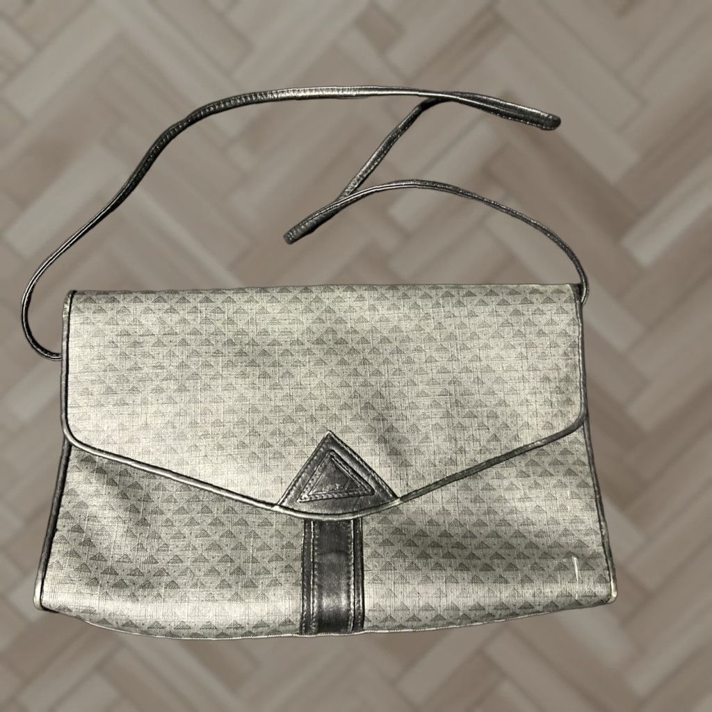 Liz Claiborne VINTAGE Liz Claiborne Shoulder Bag Leather Dark Gray Gray (1984) Women's Leather Trim - 9.5W x 7H x 2.25D, Snap Closure, Black Lining, US Origin Size ONE SIZE - 1 Thumbnail