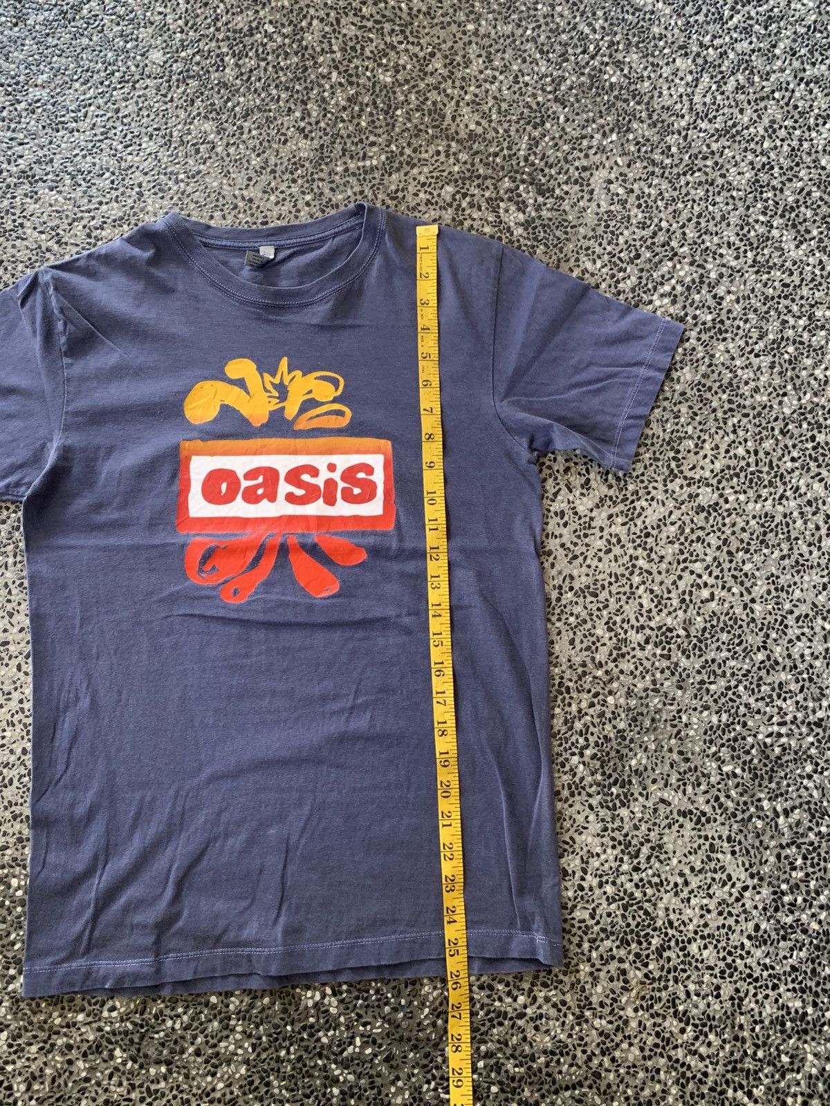 Band Tees Vintage Oasis Tour Rock Band T shirt Size US S / EU 44-46 / 1 - 9 Thumbnail