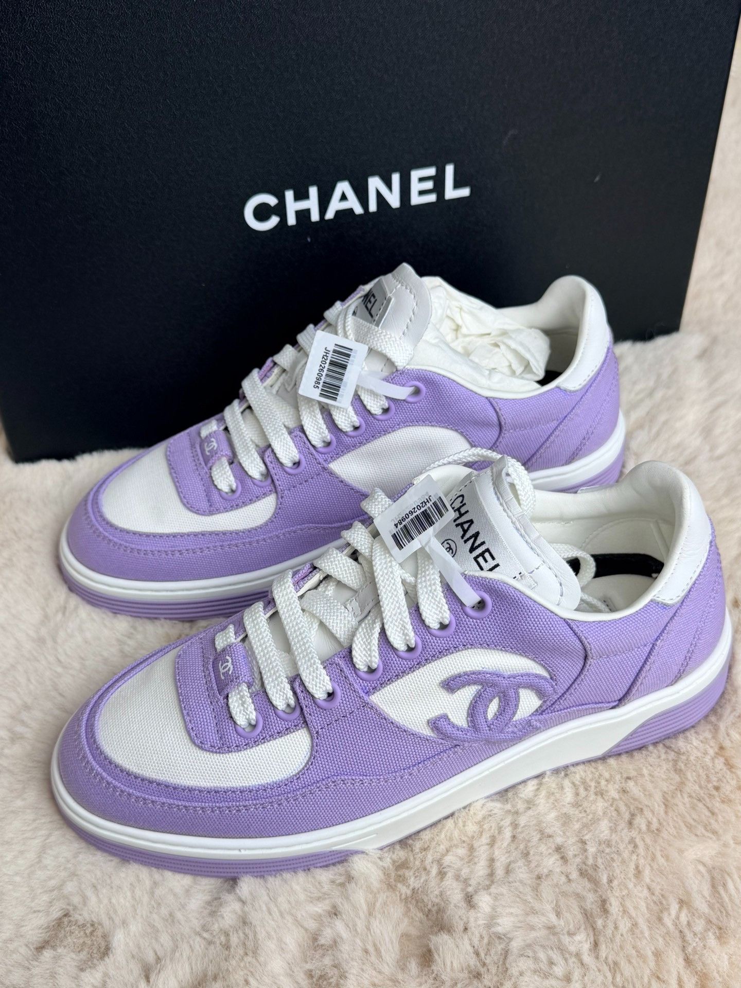 Chanel Chanel Multi Lowtop Sneakers us_6 Women Size US 6 / IT 36 - 1 Thumbnail