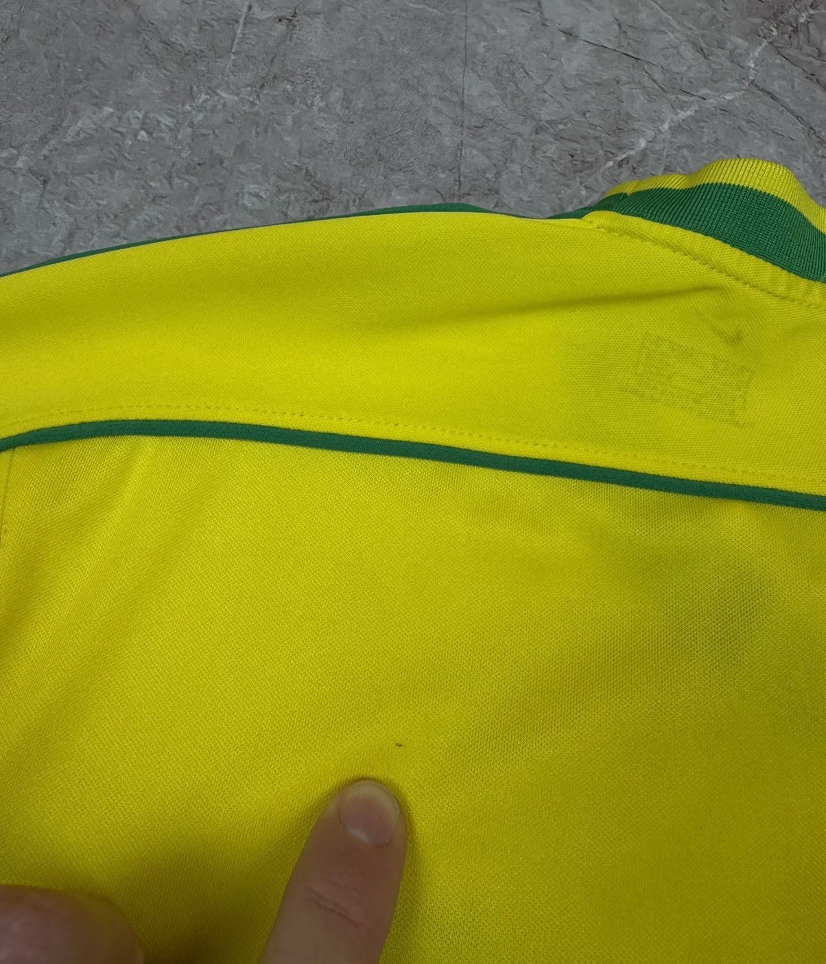 Nike Nike Vintage Brazil Jersey Size M Size US M / EU 48-50 / 2 - 10 Thumbnail