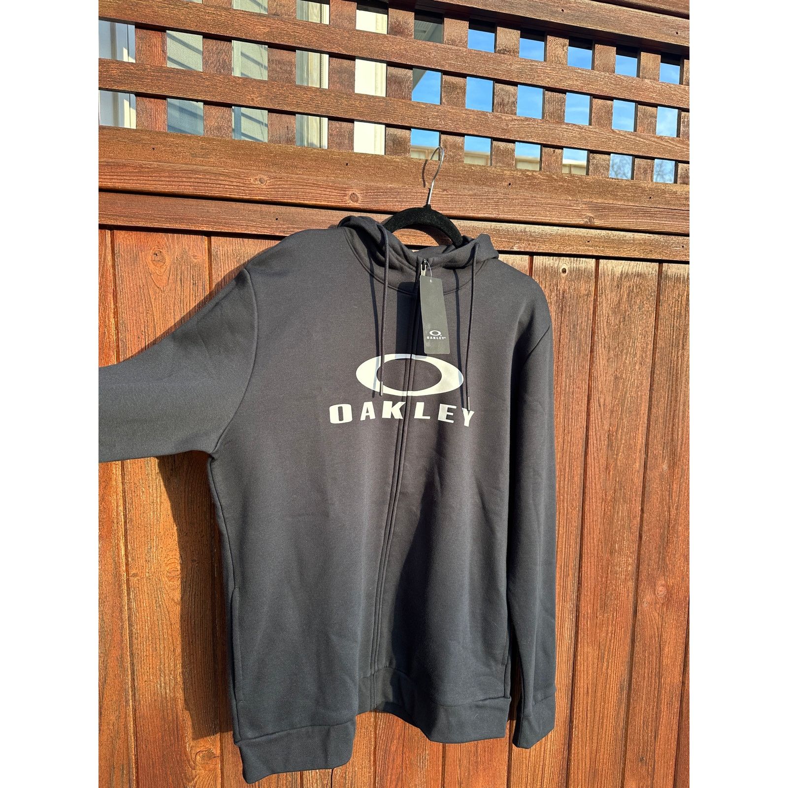 Oakley Oakley full-zip hooded sweatshirt New with tags (Black) Size US M / EU 48-50 / 2 - 4 Thumbnail