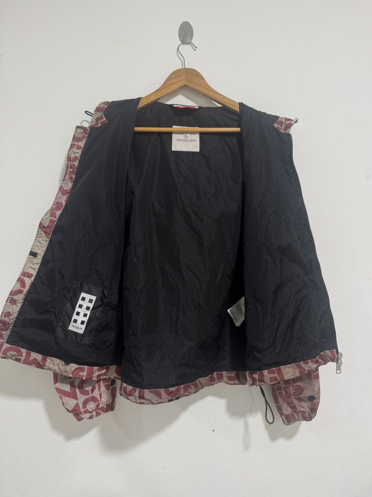 Moncler Moncler Overprint Spellout Light Jacket Size US M / EU 48-50 / 2 - 12 Thumbnail