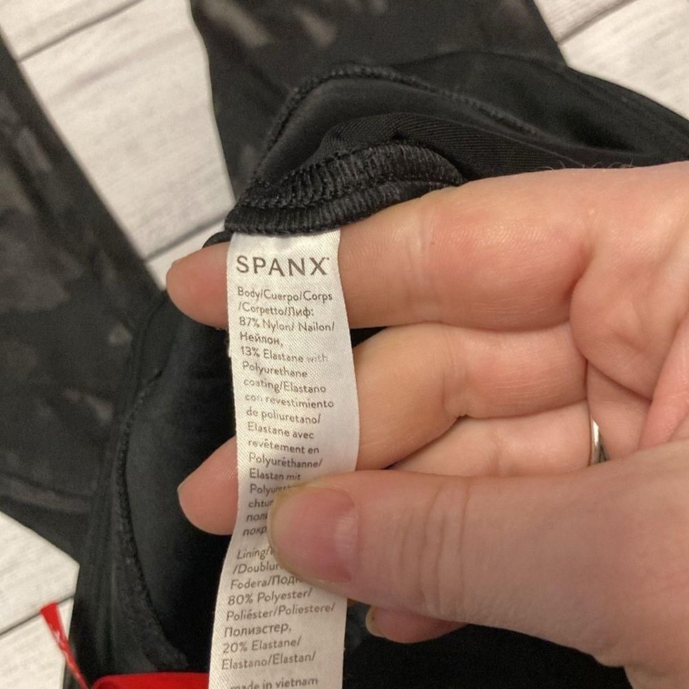 Spanx Spanx camo leggings size XS Size 22" - 4 Thumbnail