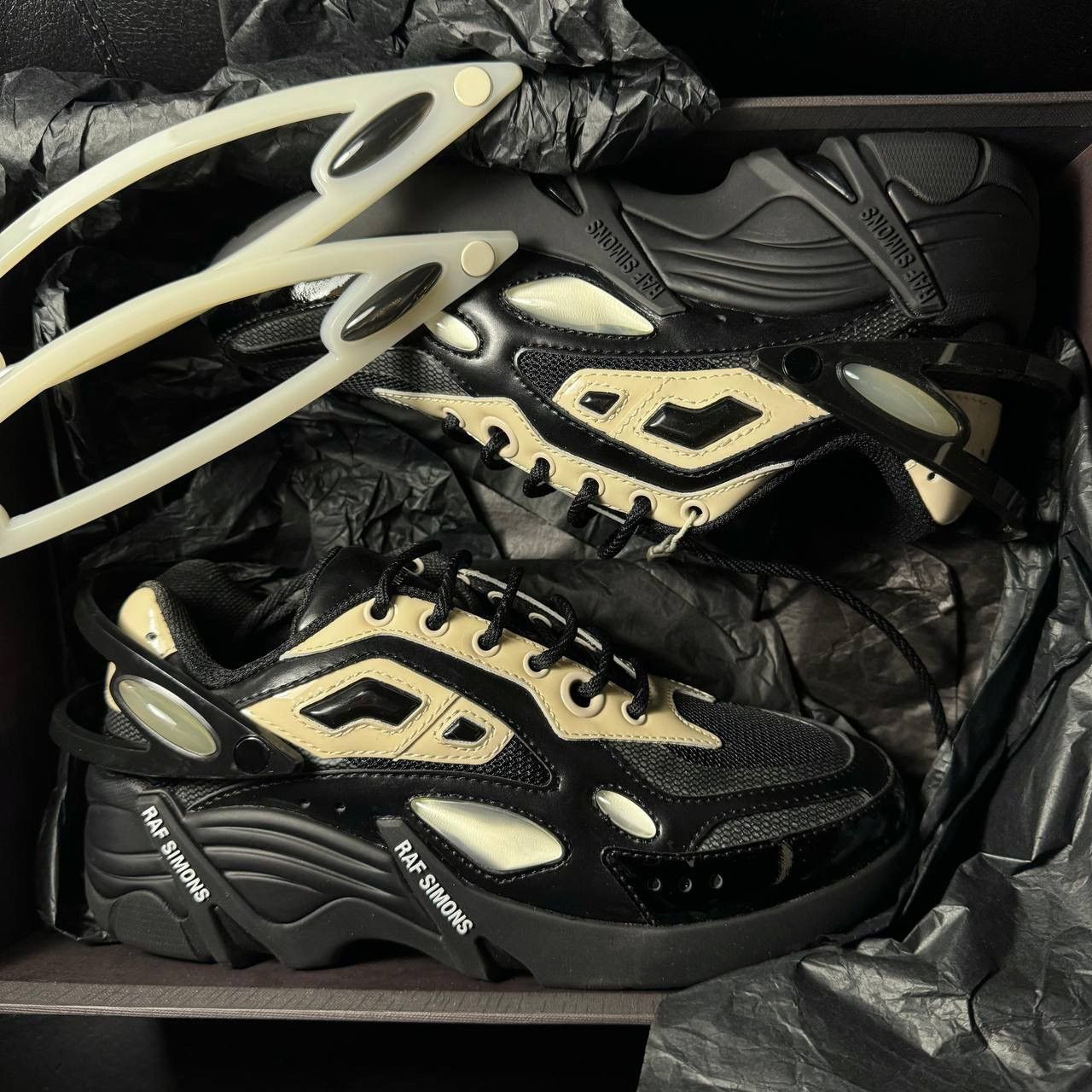 Raf Simons 37 Raf Simons cylon 21 Black Cream Size US 7 / IT 37 - 7 Thumbnail