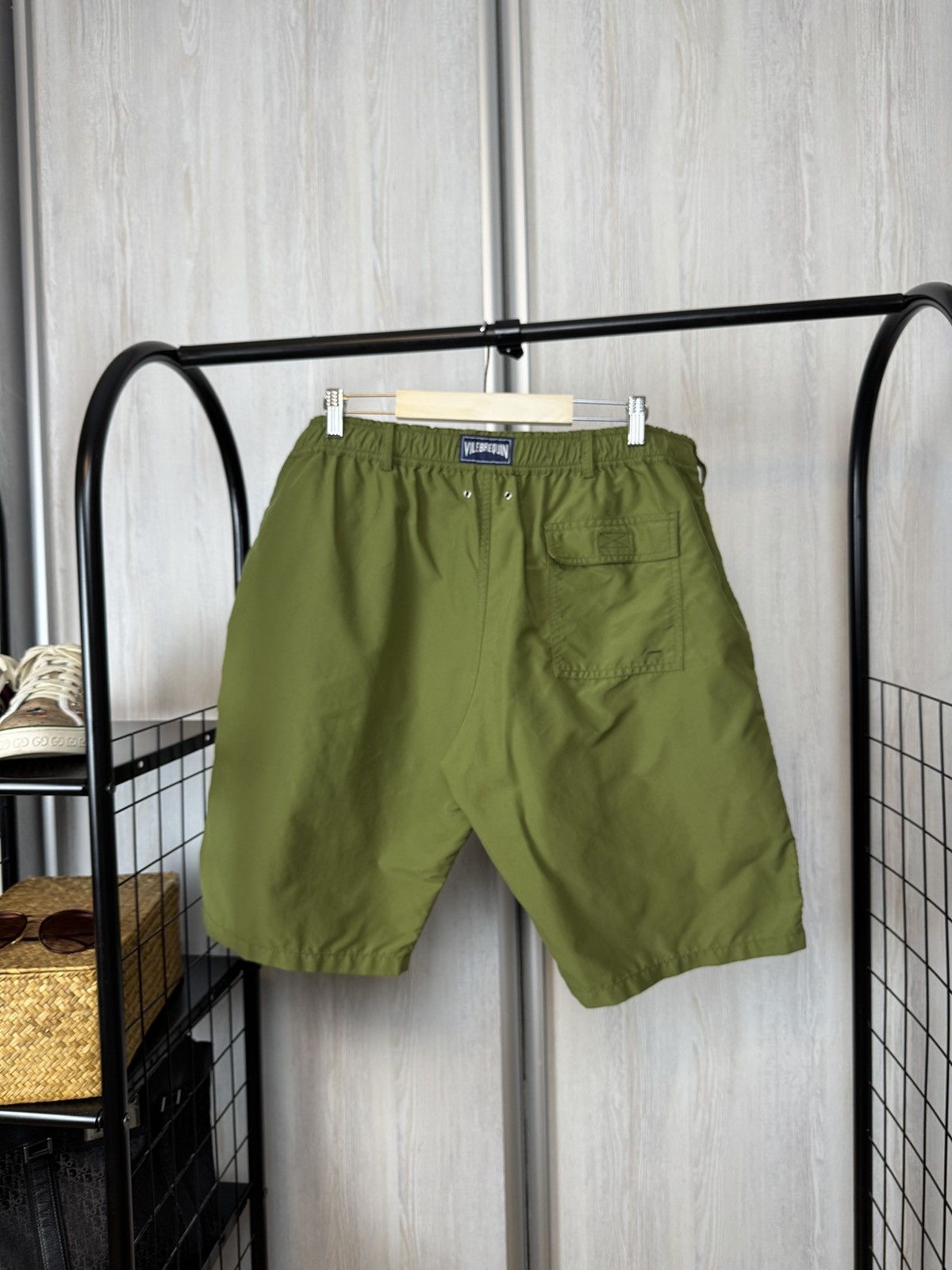 Vilebrequin Vilebrequin khaki green classic nylon shorts Size US 37 - 3 Thumbnail