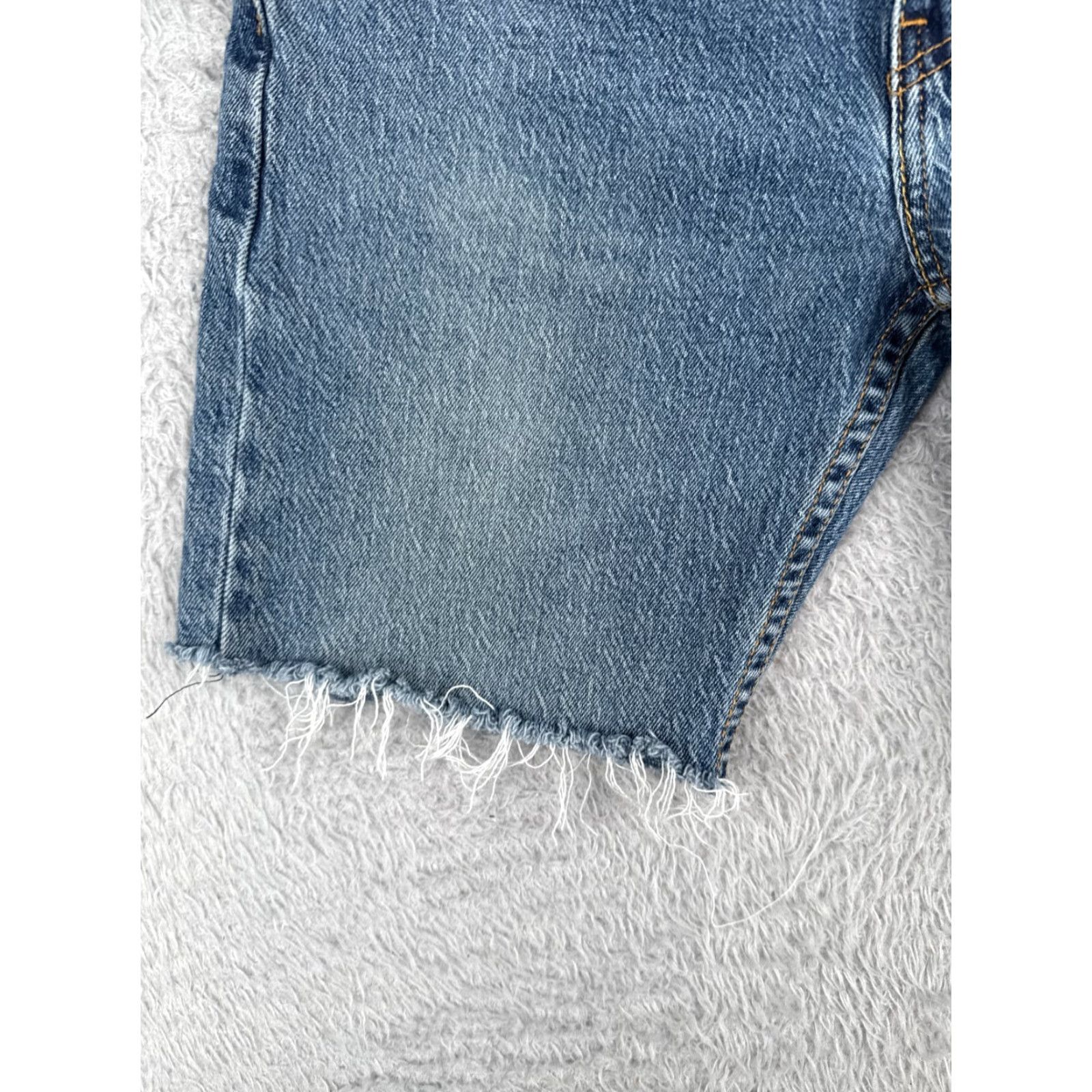 Levi's Levi's Women's Denim Shorts 30 Blue Cut-Off 80s Style Machine Washable Casual Beach Summer Size 30" / US 8 / IT 44 - 3 Thumbnail