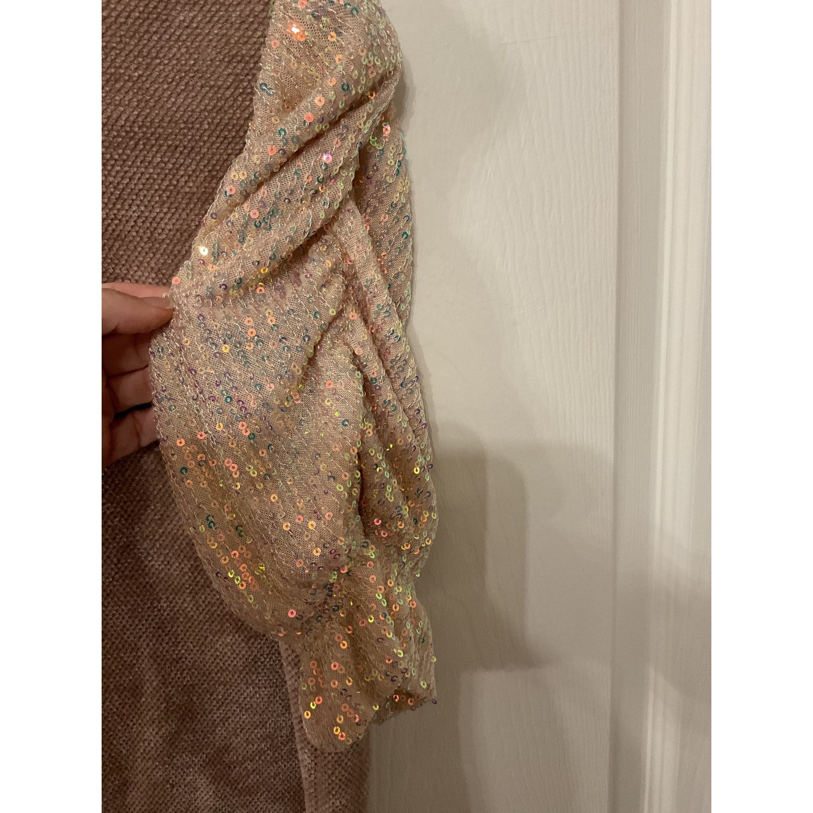 Anthropologie THML Short Gathered Puff Sequin Sleeve Chenille Sweater , S Size S / US 4 / IT 40 - 5 Thumbnail