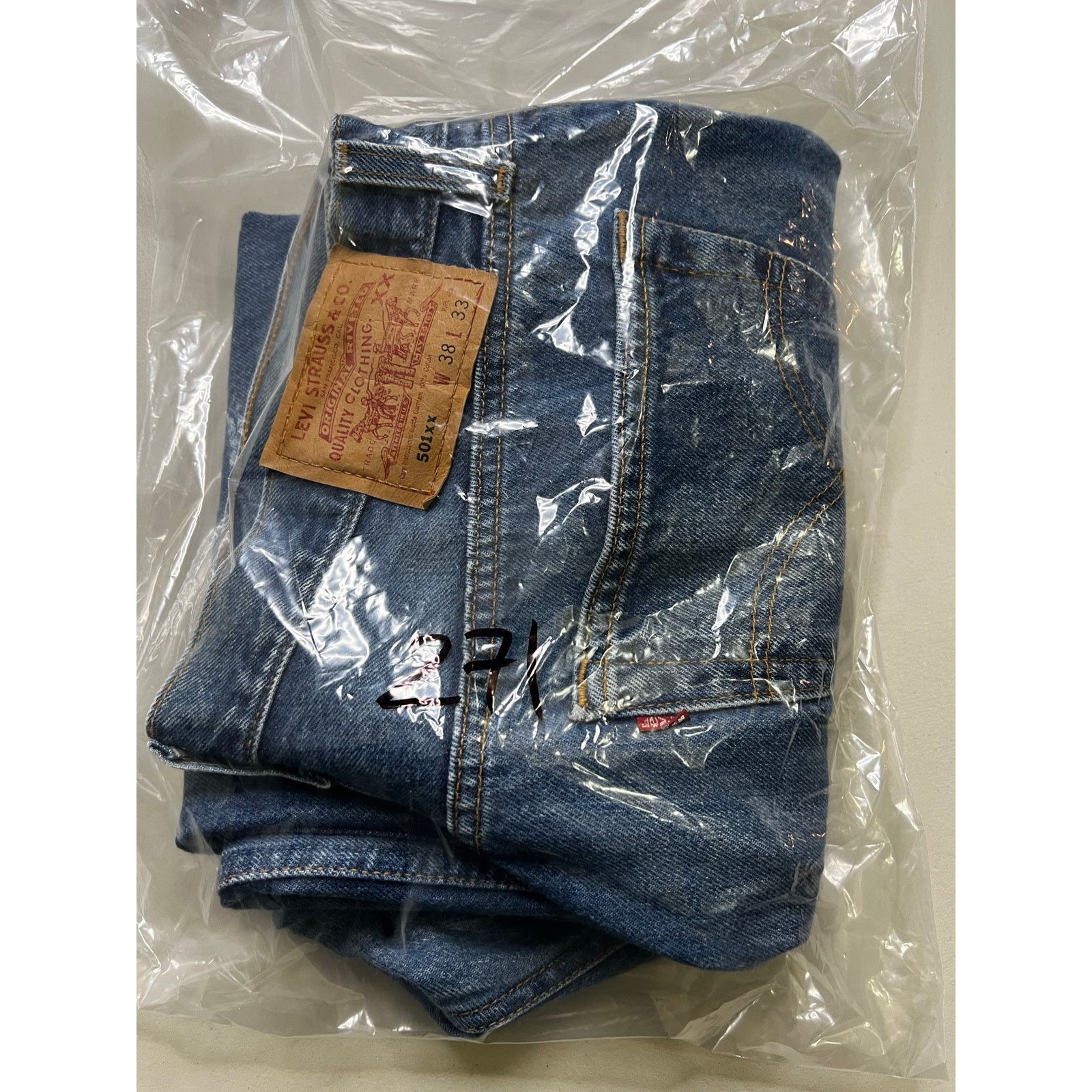 Levi's Vintage 90s Levi’s 501xx Made in USA 38x33 Actual 36x32 Size US 38 / EU 54 - 16 Thumbnail