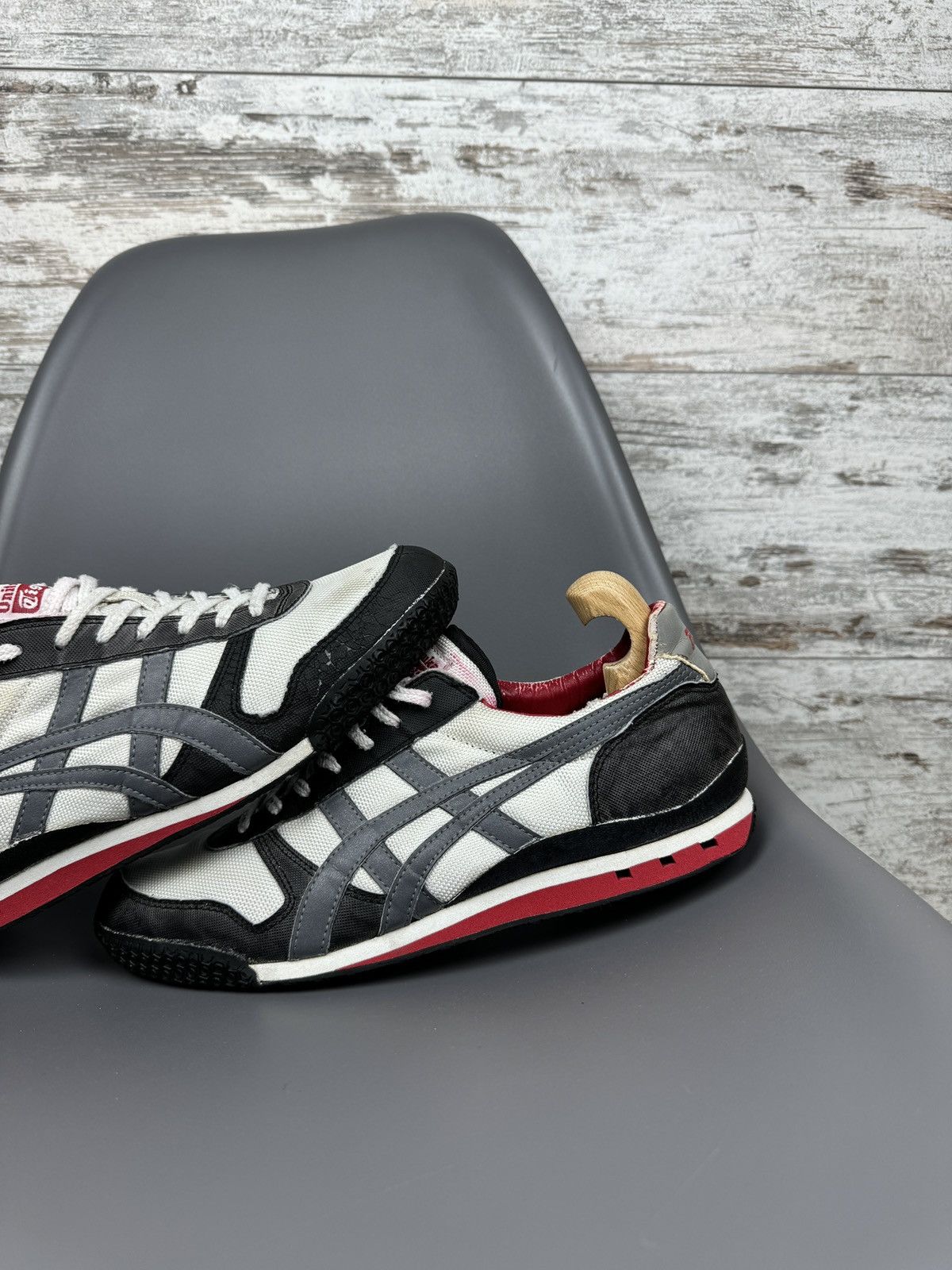 Asics × Vintage Mens Vintage ASICS onitsuka tiger low top sneakers rare y2k Size US 9 / EU 42 - 4 Thumbnail