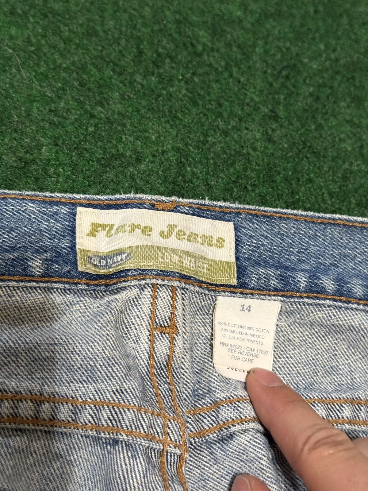 Old Navy Y2K Old Mavy Low Rise Flare Women 14 36x32 Light Wash Jeans Size 36" / US 14 / IT 50 - 3 Thumbnail