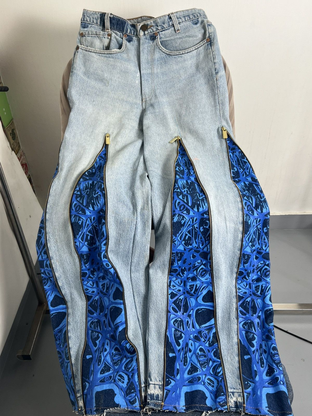 Levi's Crazy 10f1 reworked chain bottom zip up printed denim Size US 30 / EU 46 - 7 Thumbnail