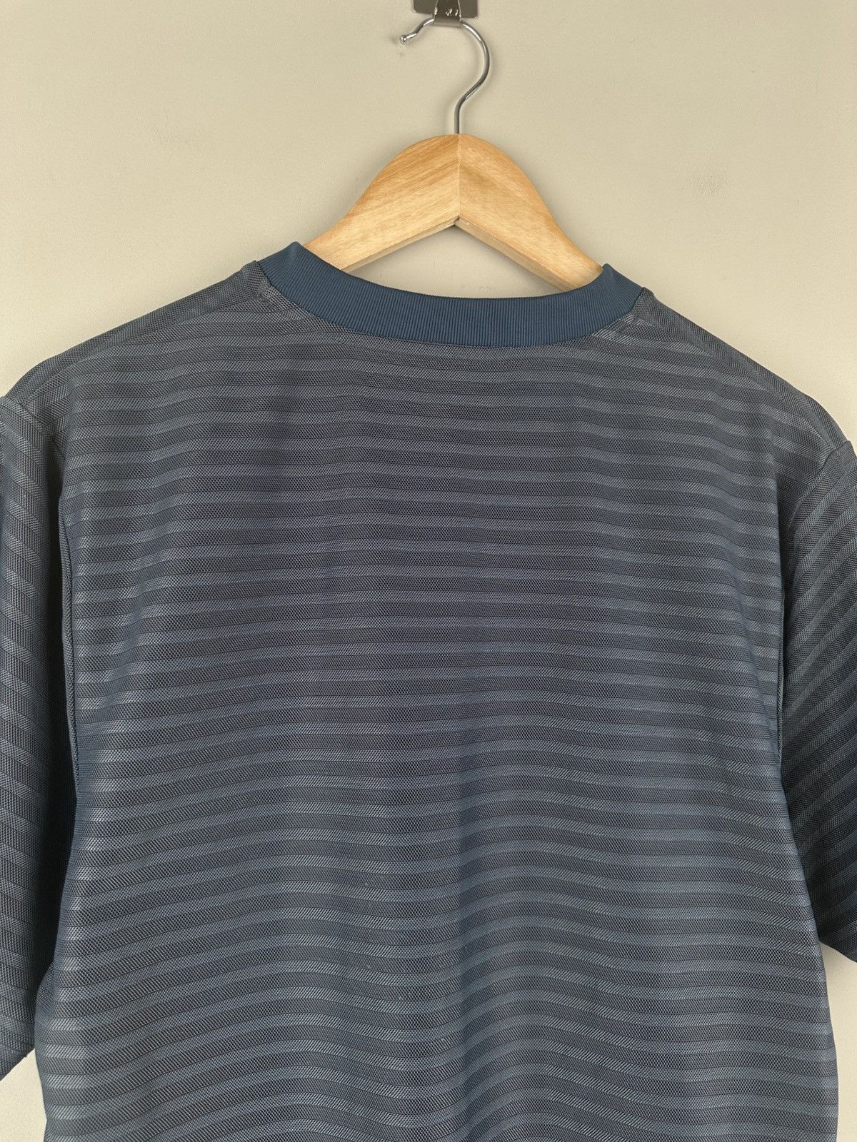 Nike Y2k Vintage Nike Central Logo Jersey Tee Size US M / EU 48-50 / 2 - 5 Thumbnail