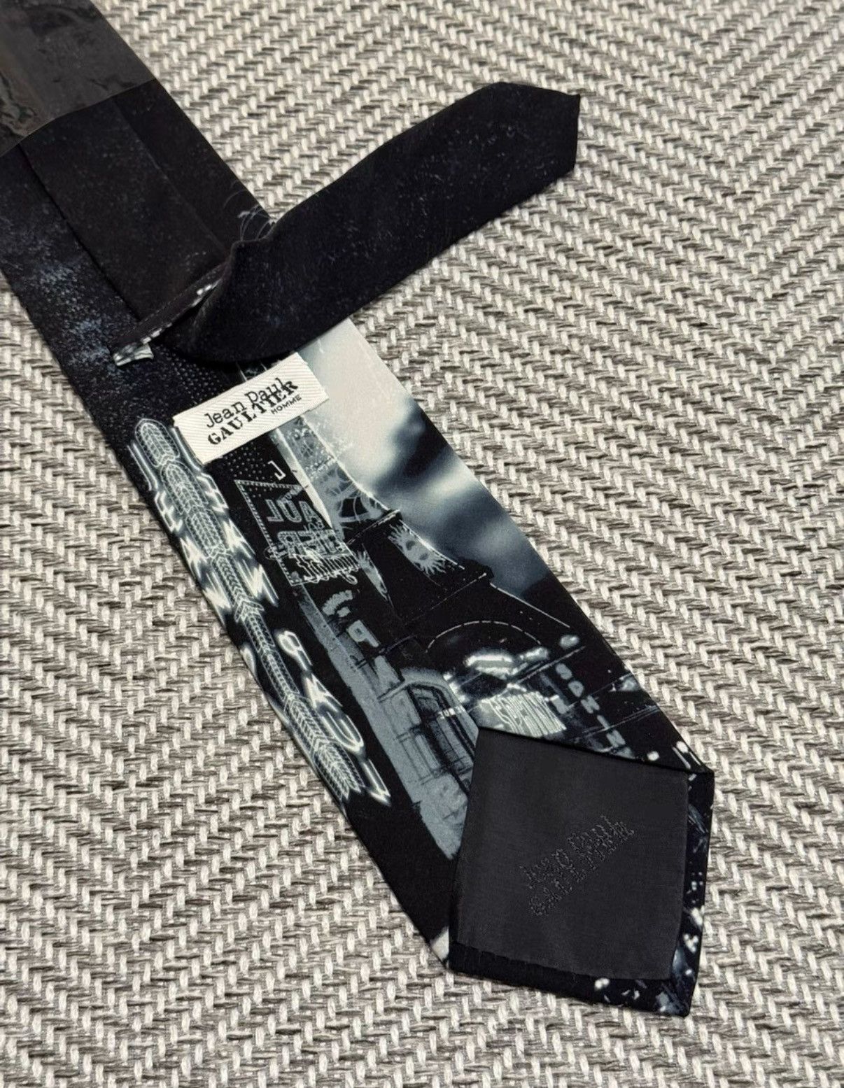Jean Paul Gaultier Jean Paul Gaultier Paris Night View Pattern Tie K24 Size ONE SIZE - 4 Thumbnail