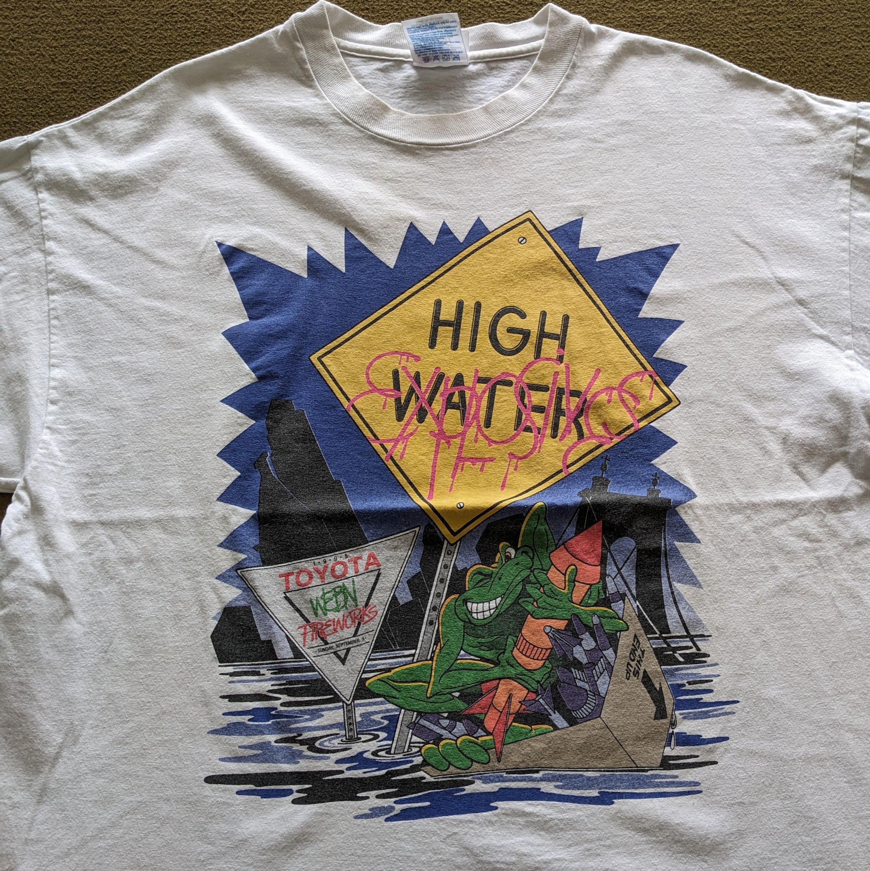 Vintage Vintage 90's TOYOTA High Water T-shirt Size US L / EU 52-54 / 3 - 2 Thumbnail