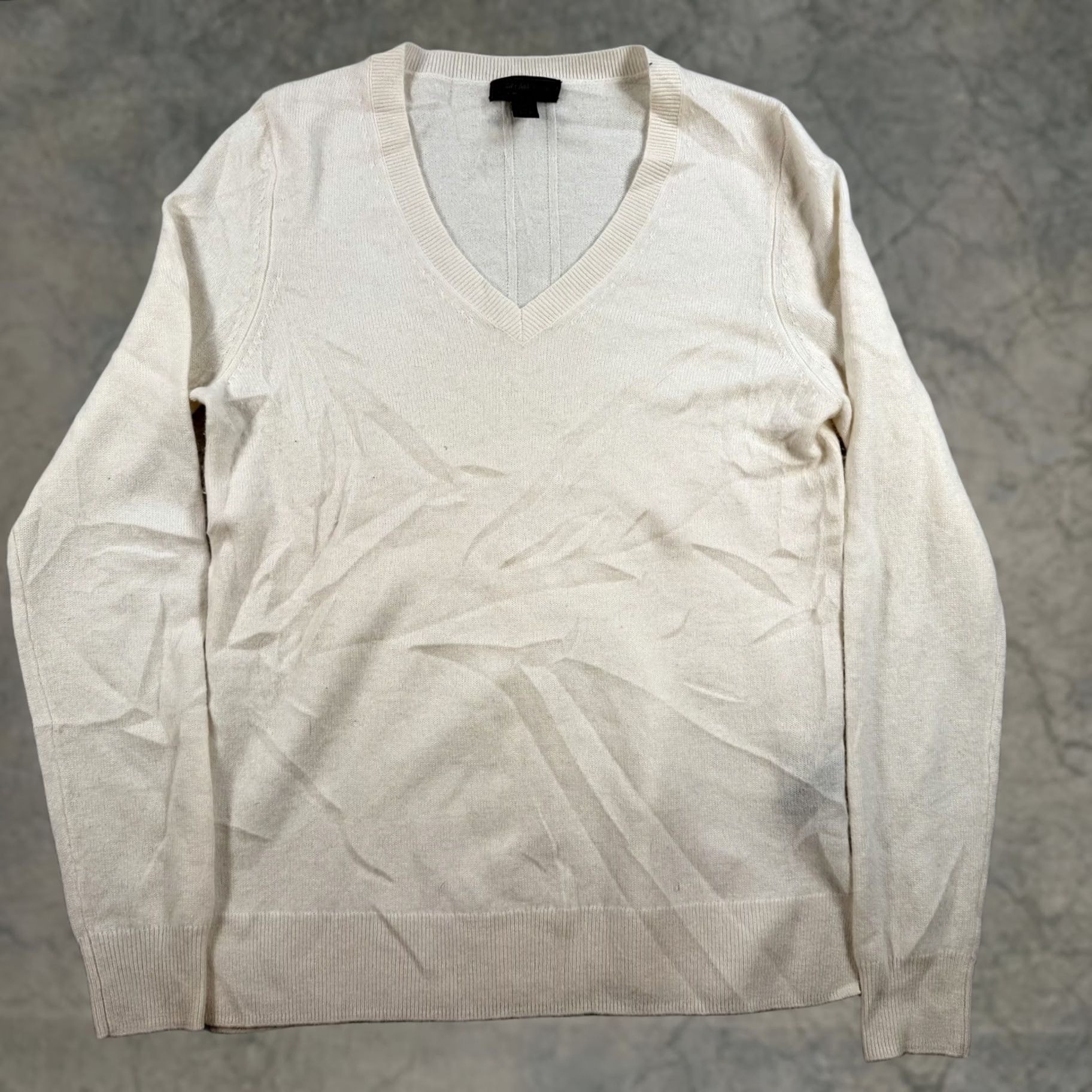 Saks Fifth Avenue Sweater Womens Medium Beige Cashmere V-Neck Pullover Soft, Women's