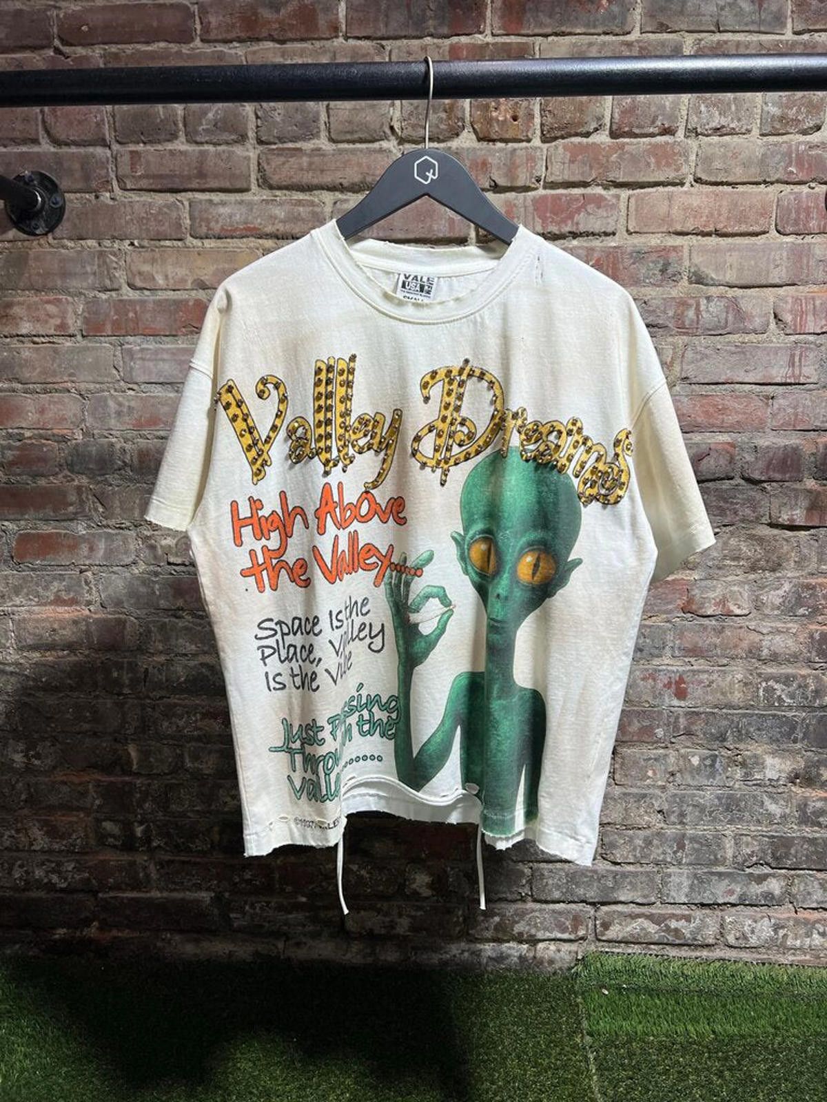 Other Vale Sate Rhinestone Alien Tee Sz. S Size US S / EU 44-46 / 1 - 1 Thumbnail