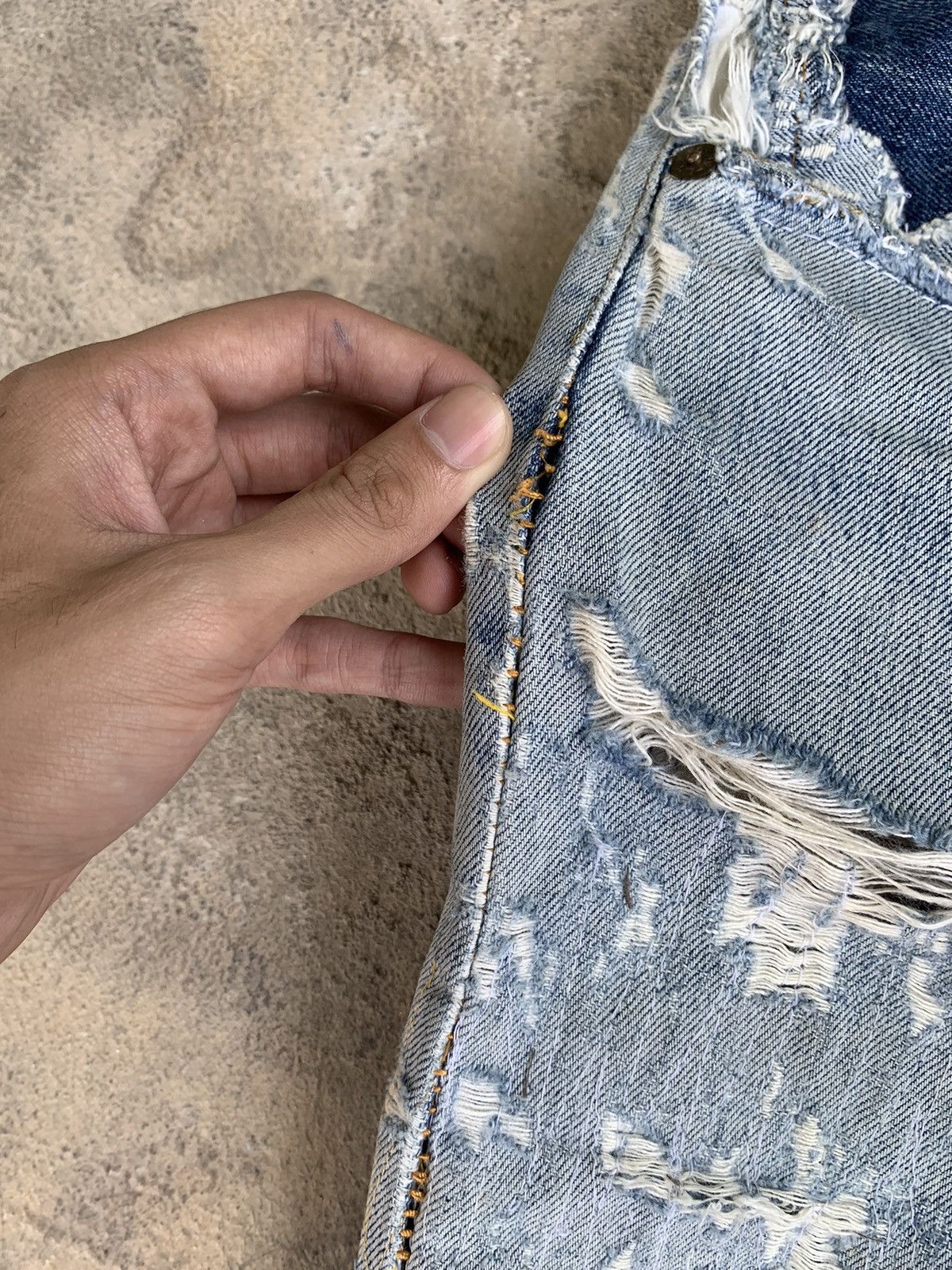 Levi's × Vintage Vintage Levis 501XX 555 Big E Selvedge Distressed Denim Size US 30 / EU 46 - 22 Thumbnail