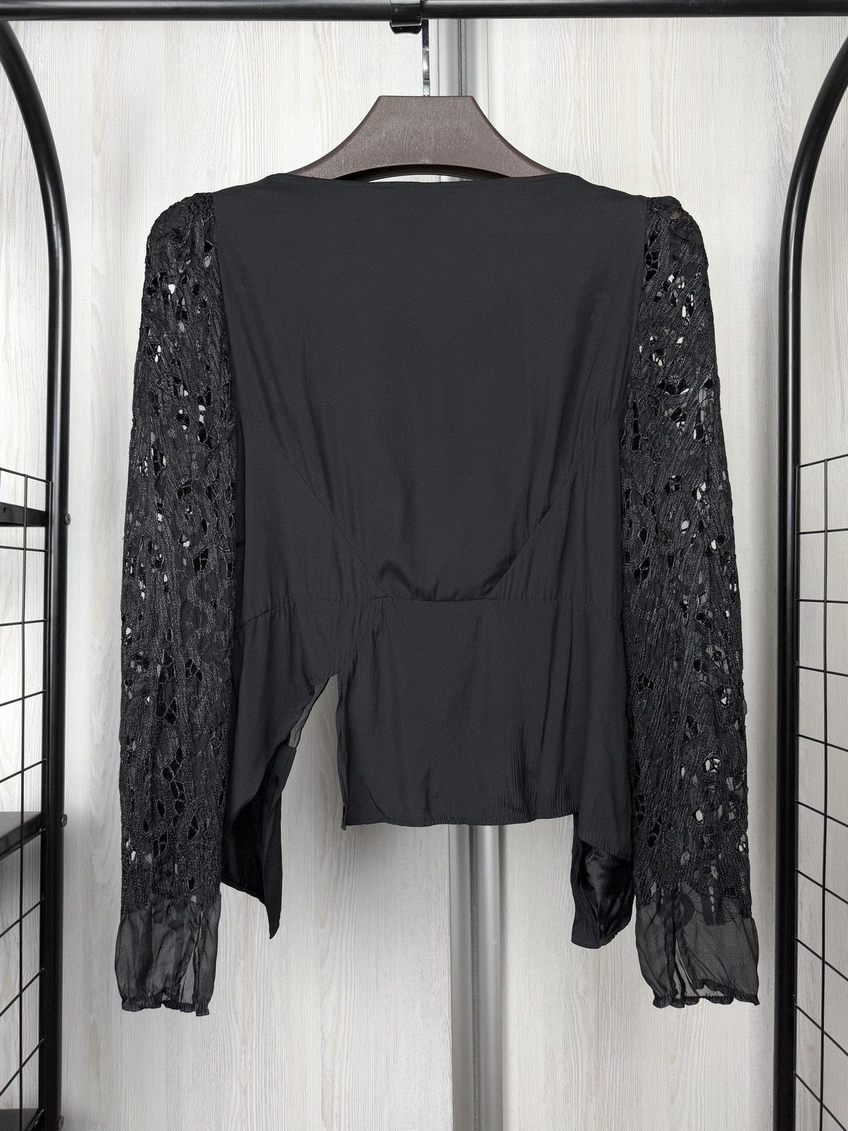 Other Sharon Wauchob 2000s Women’s Black Lace Silk tying up blouse Size M / US 6-8 / IT 42-44 - 7 Thumbnail