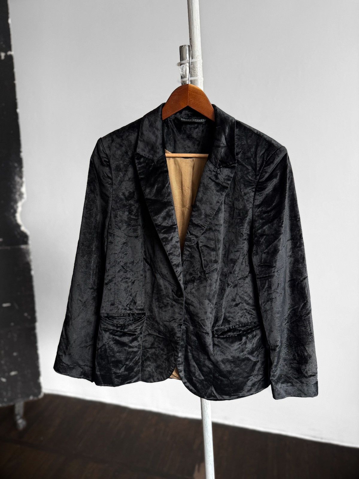 Laura Ashley Laura Ashley Crushed Velvet Single Button Blazer Jacket Size L / US 10 / IT 46 - 1 Thumbnail