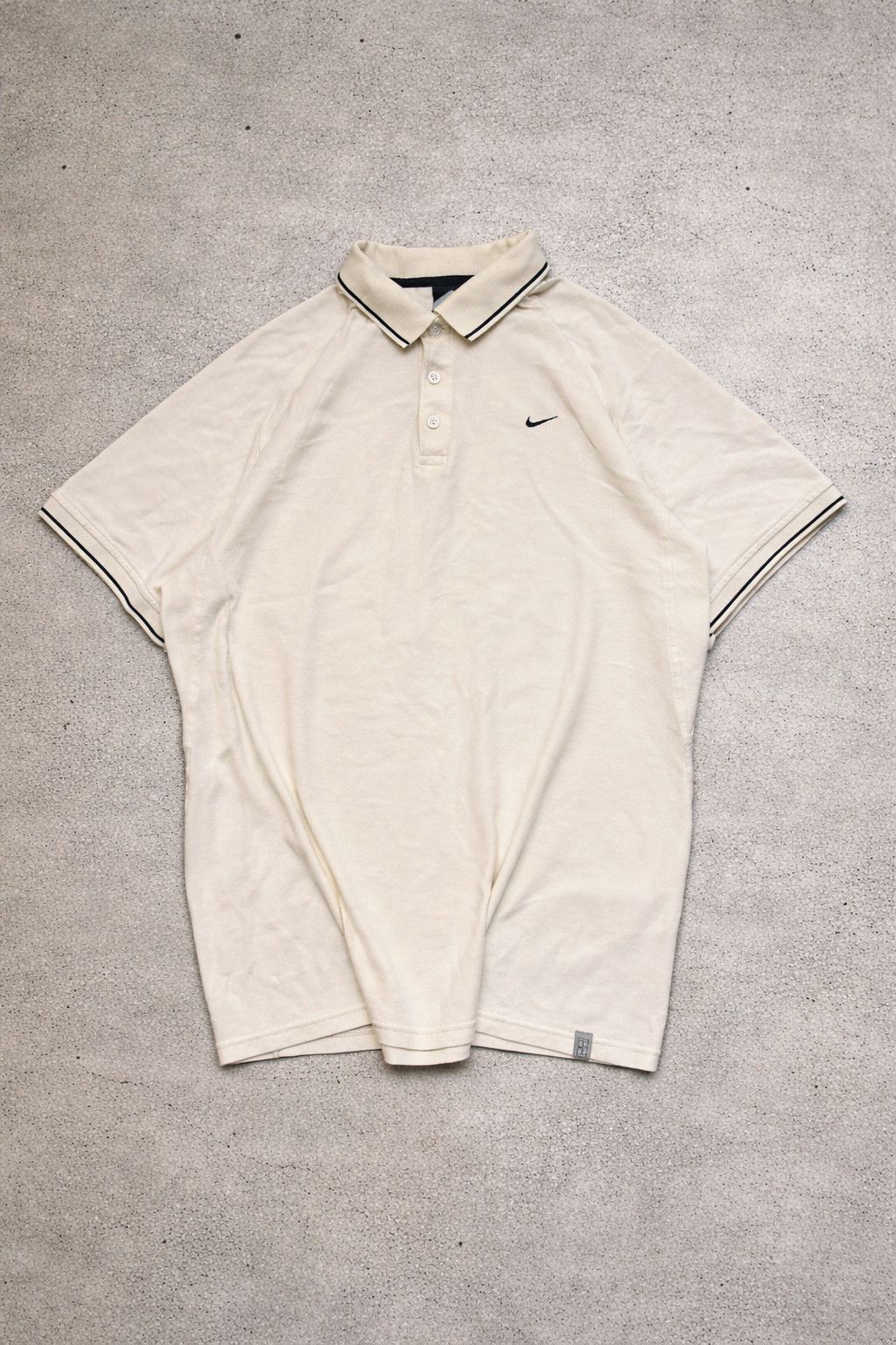 Nike Vintage Nike Polo Y2K White Size US XL / EU 56 / 4 - 1 Thumbnail