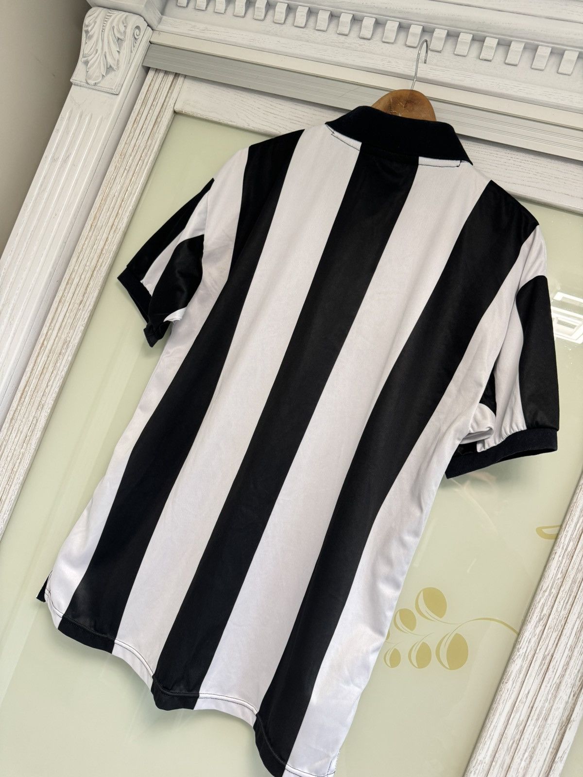 Vintage Vintage Newcastle United 1982 Score Draw Soccer Jersey Shirt Size US L / EU 52-54 / 3 - 7 Thumbnail