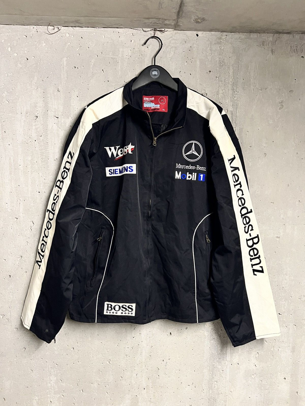 Hugo Boss × Mercedes-Benz Hugo Boss x Mercedes Benz x West x Siemens Racing Champions Size US XL / EU 56 / 4 - 1 Thumbnail
