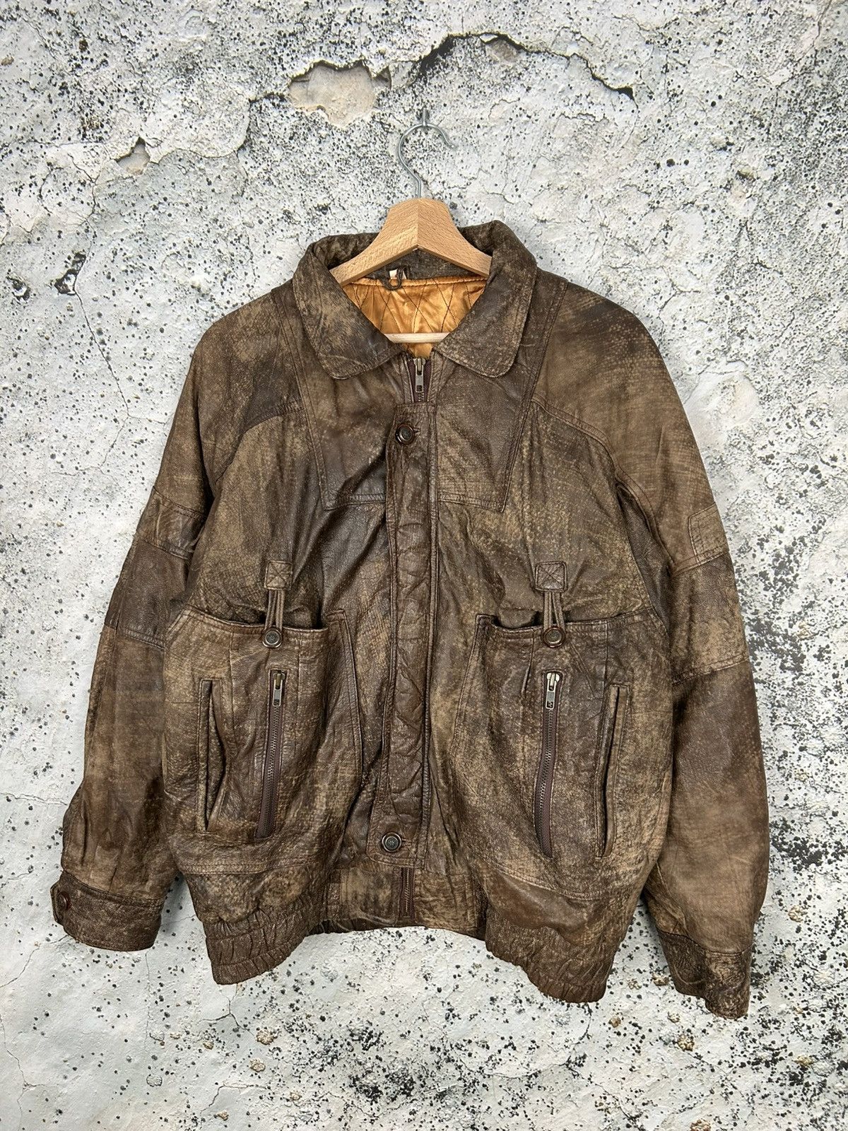 Genuine Leather Vintage Genuine Leather Bomber Jacket Avant Garde 90s Size US S / EU 44-46 / 1 - 1 Thumbnail