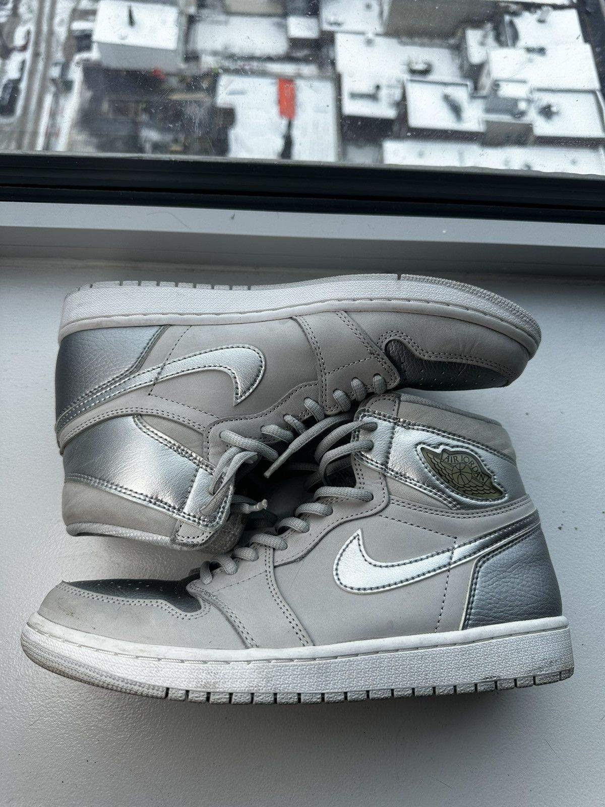 Nike Nike Air Jordan 1 AJ1 Retro High COJP Tokyo US9 Silver Grey Size US 9 / EU 42 - 3 Thumbnail