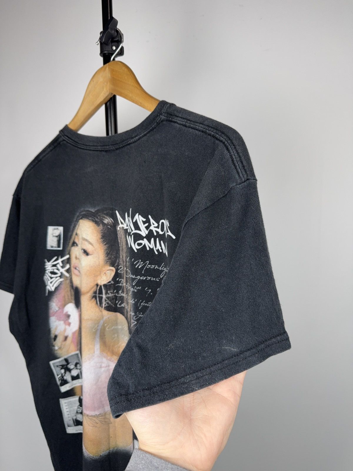 Band Tees Ariana Grande 2016 Dangerous Woman Tour T-Shirt Black Size US L / EU 52-54 / 3 - 15 Thumbnail