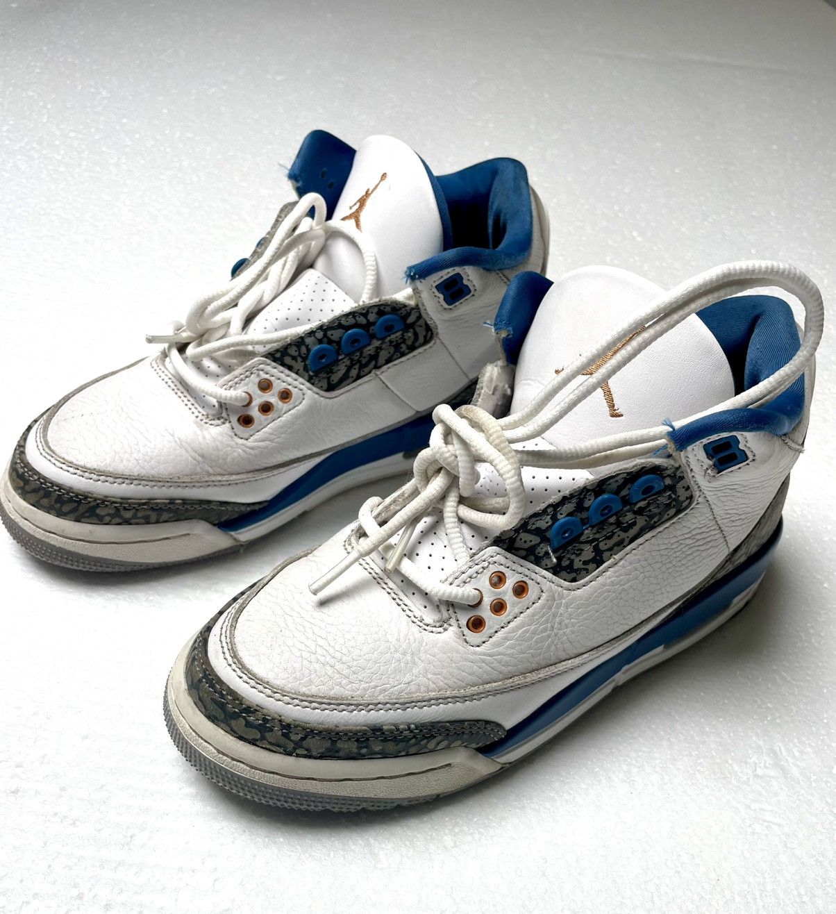 Jordan Brand Nike Air Jordan 3 Retro Washington Wizards Shoes 6.5 Youth Size US 6.5 / EU 39-40 - 1 Thumbnail