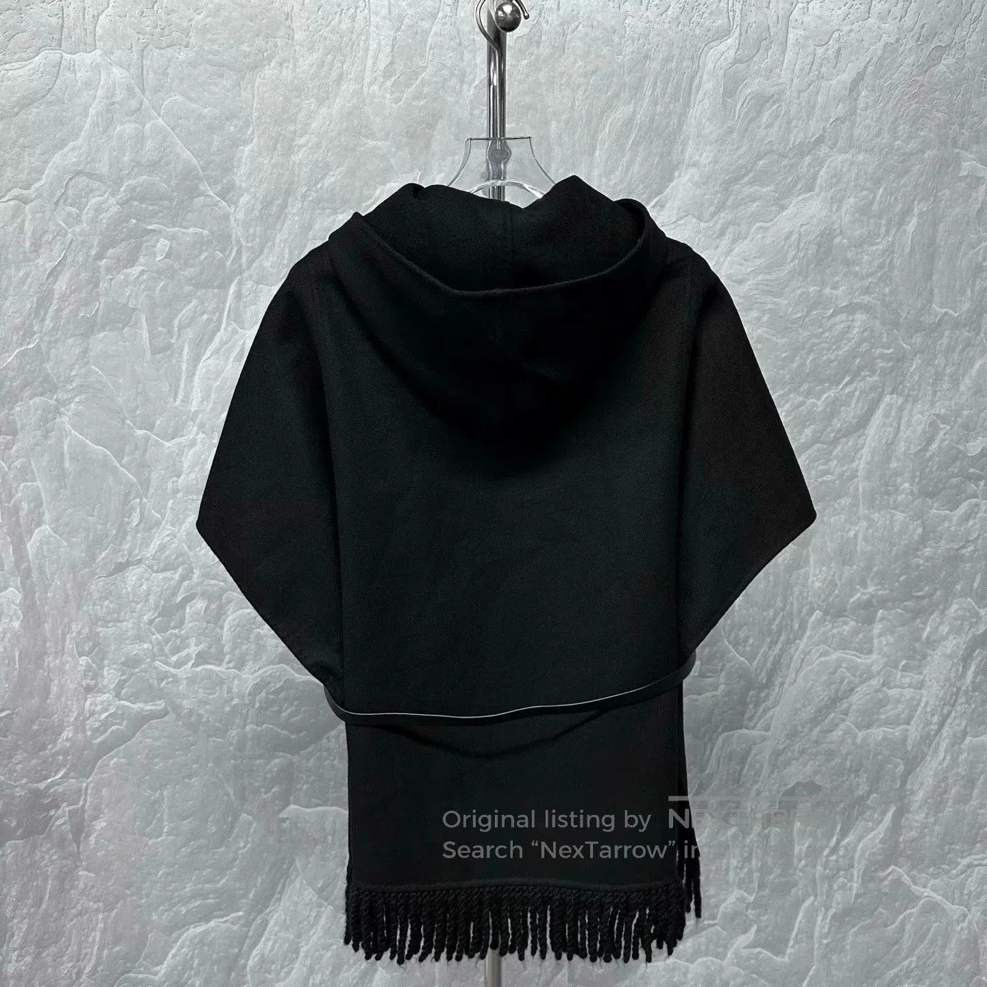 Dior black hooded wool cape by dior. Size XS / US 0-2 / IT 36-38 - 4 Thumbnail