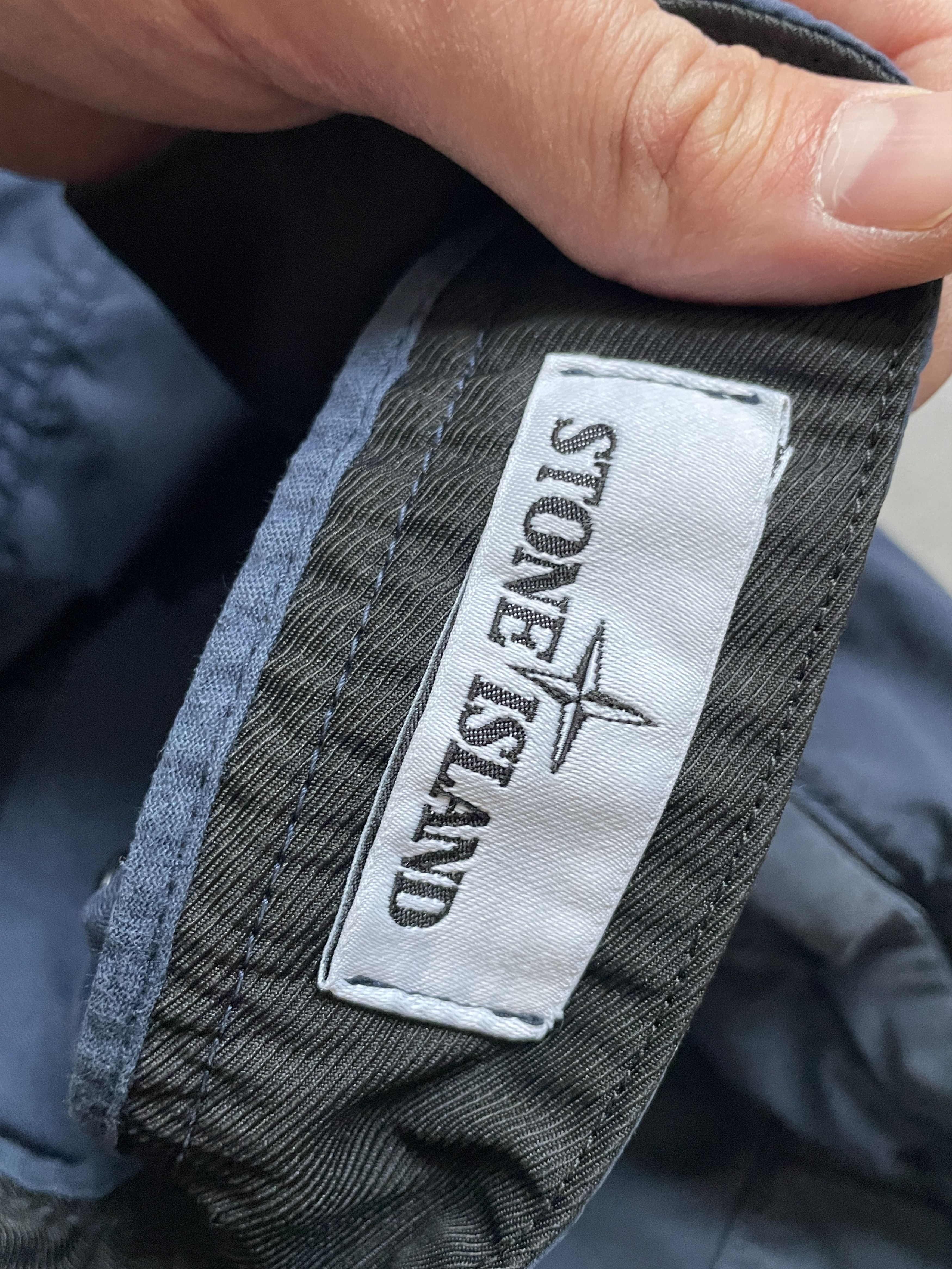 Stone Island STONE ISLAND NAVY CARGO SHORTS Size US 36 / EU 52 - 9 Thumbnail