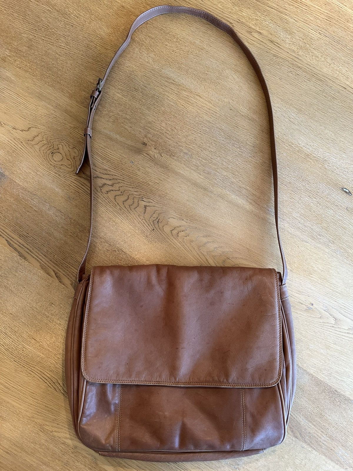 image of Vintage Leather Crossbody Bag in Camel, Women's