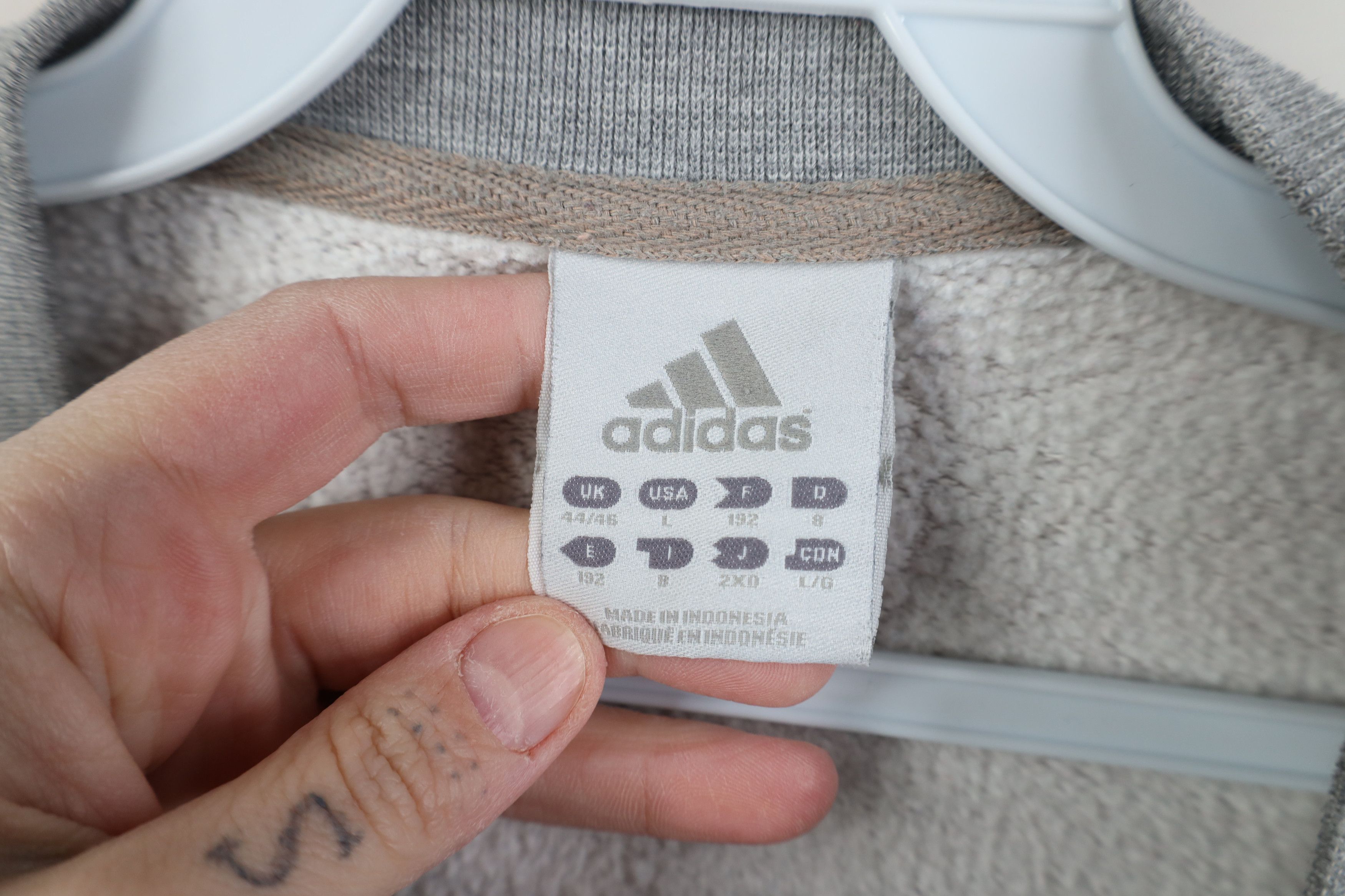 Adidas Vintage Y2K Adidas Spell Striped Crewneck Sweatshirt Gray Size US L / EU 52-54 / 3 - 5 Thumbnail