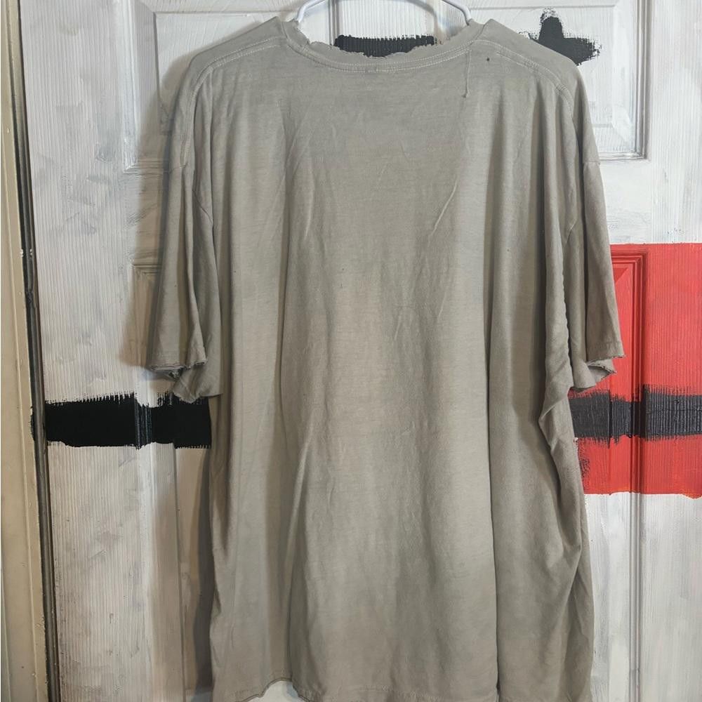 Designer Don’t panic it’s organic 2xlarge beige preowned tshirt Size US XXL / EU 58 / 5 - 5 Thumbnail