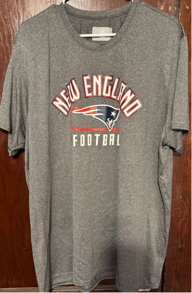The Unbranded Brand New England Patriots T-Shirt Men XXL Gray Dri-Fit Size US XXL / EU 58 / 5 - 1 Thumbnail