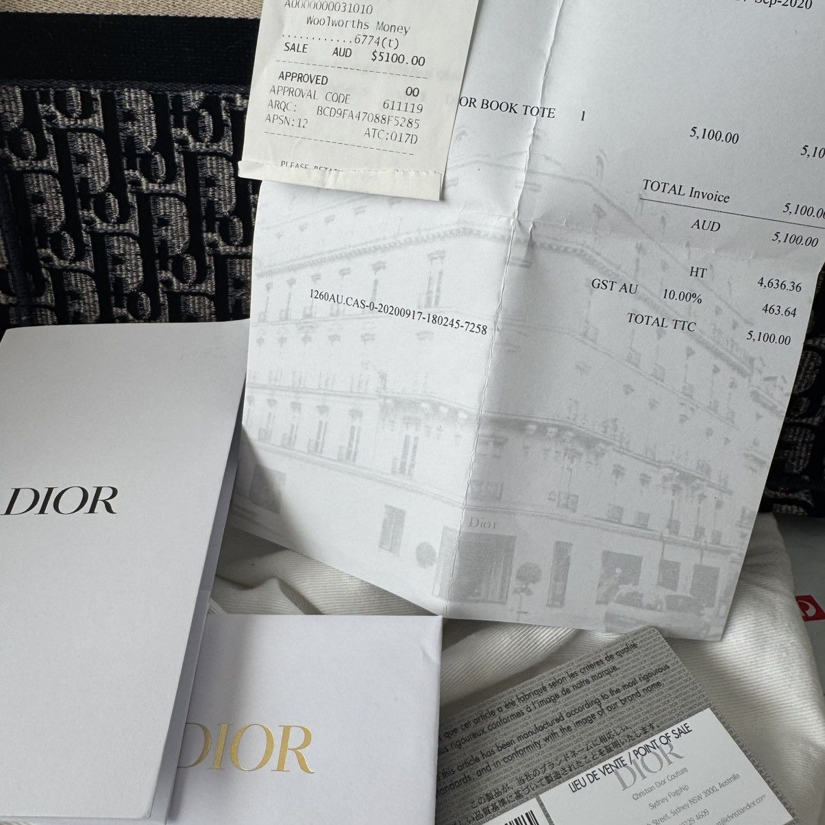 Dior Authentic✅ Receipt ✅ Velvet Oblique Book Tote Bag Size ONE SIZE - 24 Thumbnail