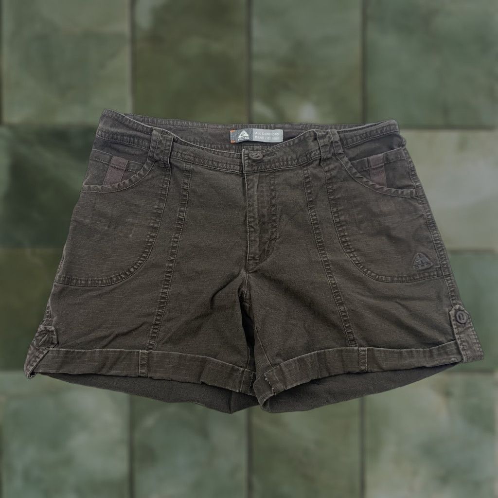 Nike ACG VINTAGE Nike ACG Shorts Womens 8 Brown Hiking Outdoor Nature Pockets Y2K Rugged Size 30" / US 8 / IT 44 - 1 Thumbnail